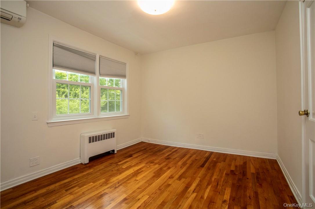 8 Elkan Road – For Rent photo 11