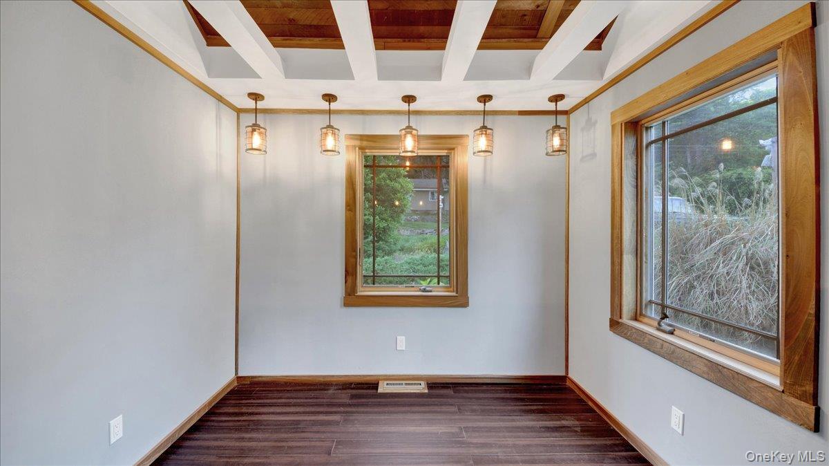 6 Deer Trail N – For Sale photo 7