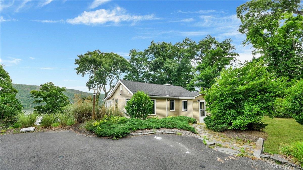 6 Deer Trail N – For Sale photo 3