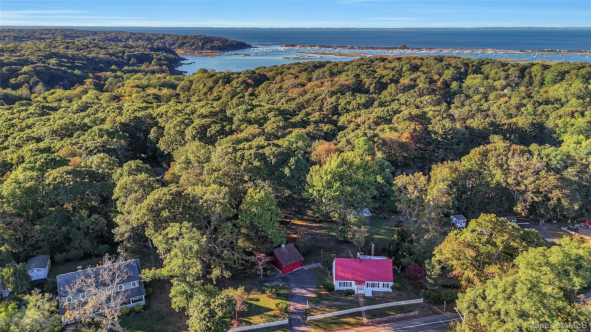 147 N Country Road – For Sale photo 16
