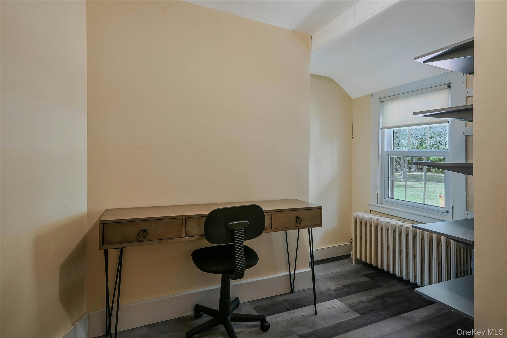 147 N Country Road – For Sale photo 8