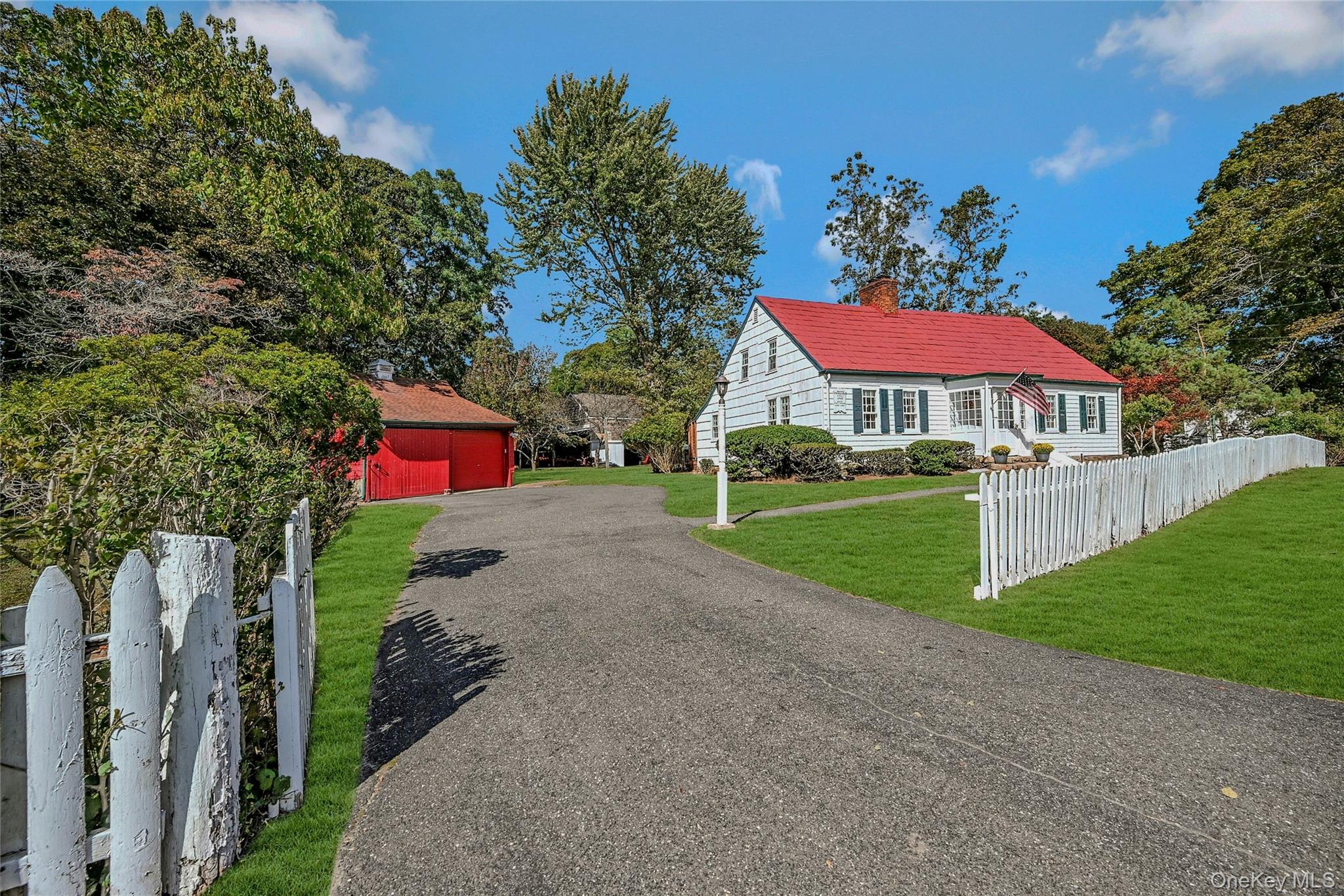 147 N Country Road – For Sale