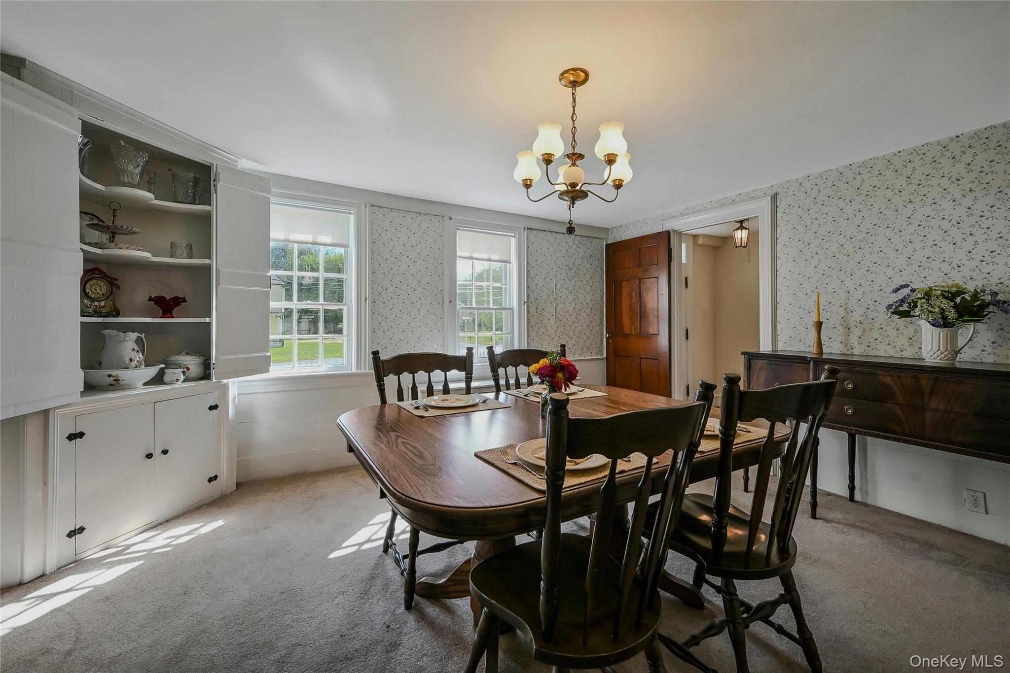 147 N Country Road – For Sale photo 6