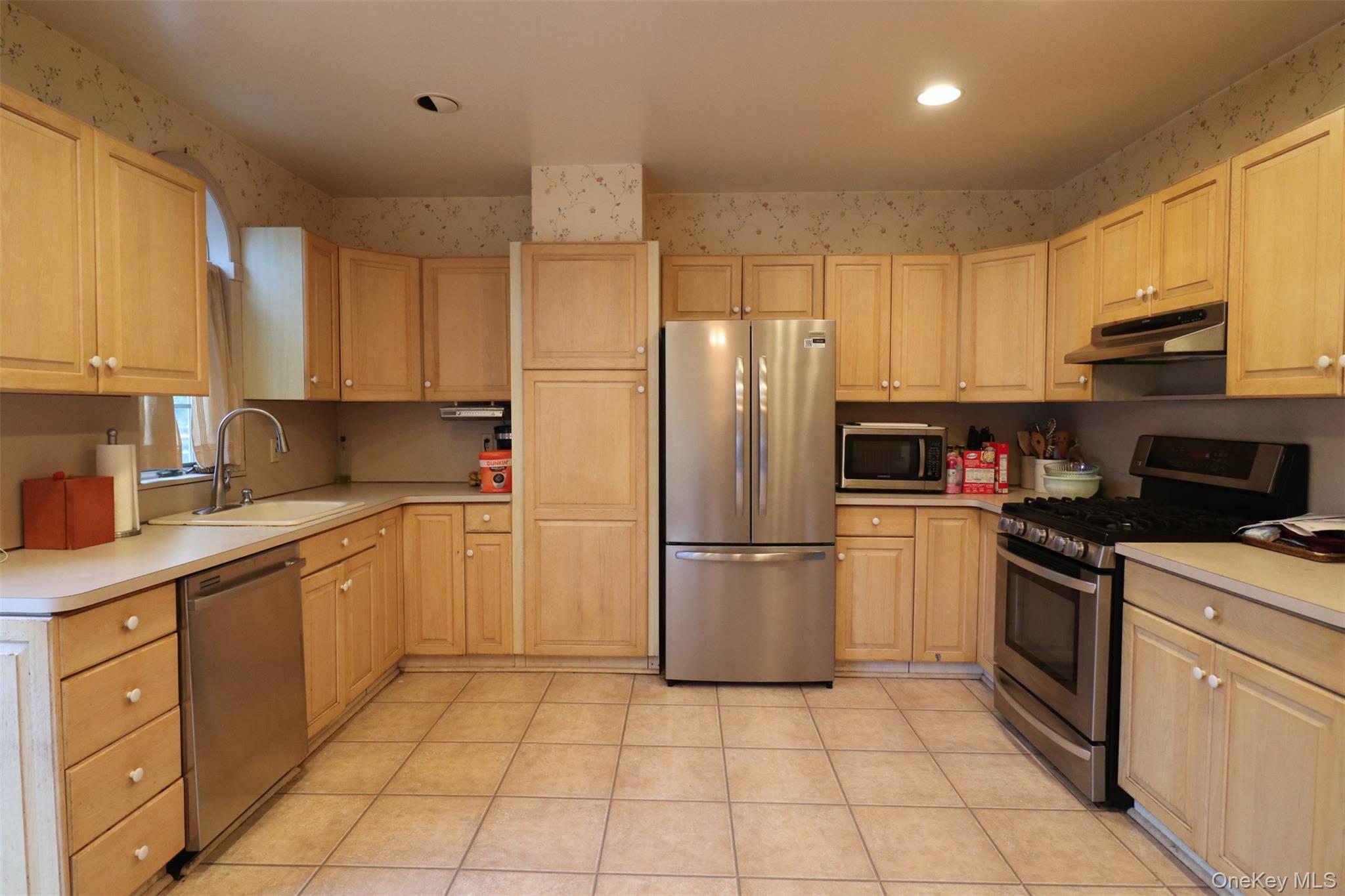 3232 Country Club Road – For Sale photo 7