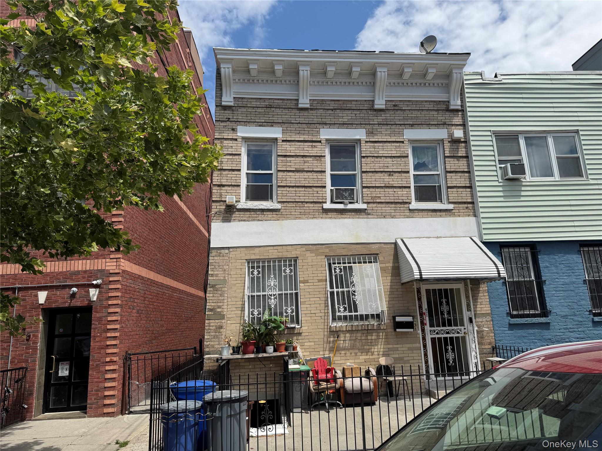 431 Lincoln Road – For Sale