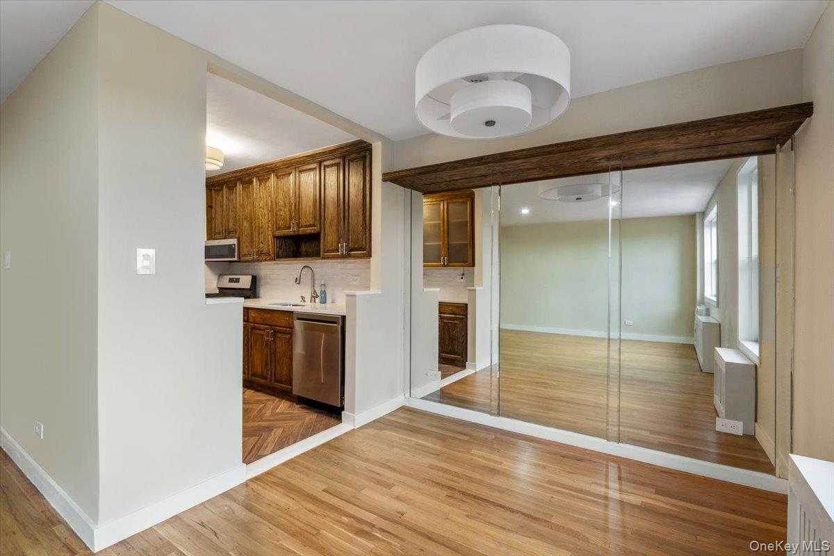 84-29 155 Avenue, Unit 5J photo 16