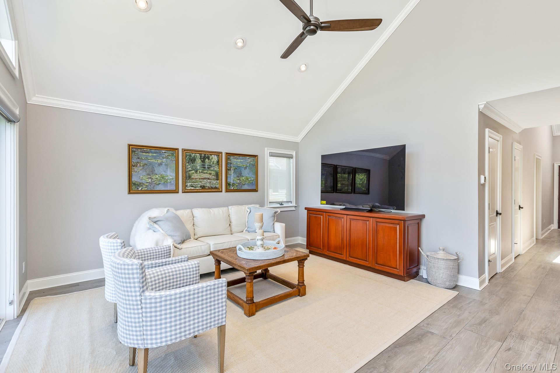 4004 The Fairway – For Sale photo 8