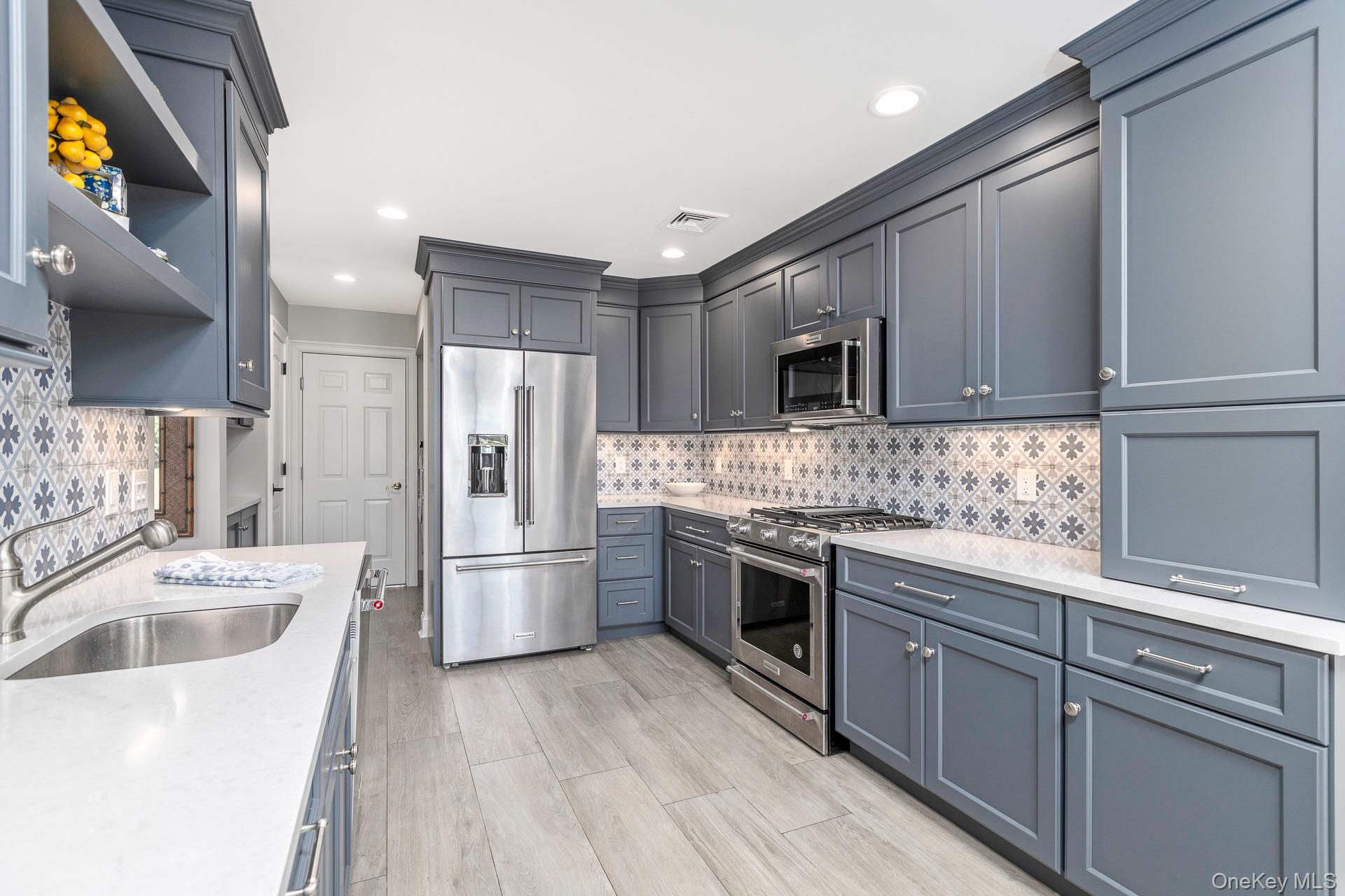 4004 The Fairway – For Sale photo 13
