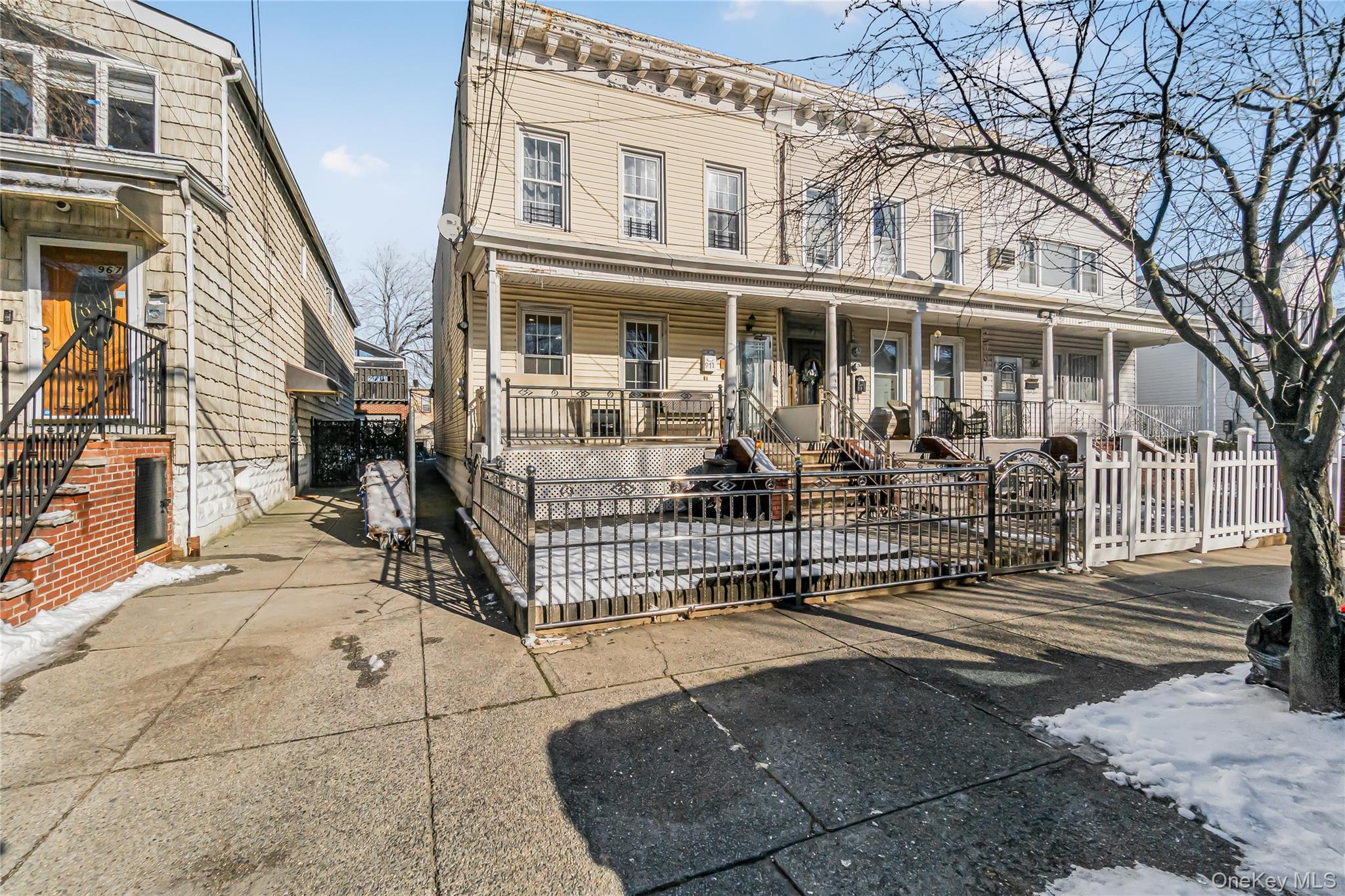 971 E 95th Street – For Sale photo 2