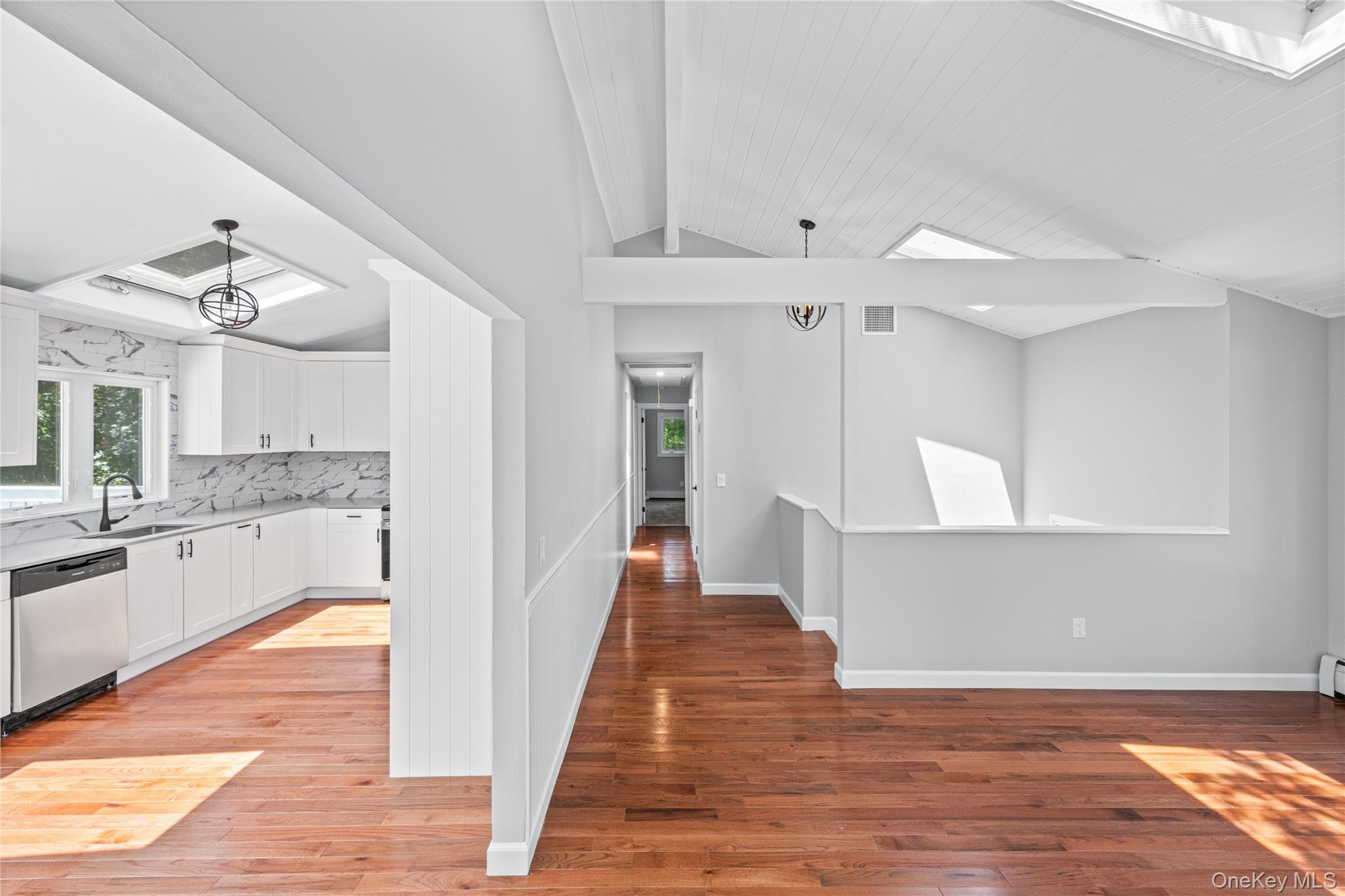34 John Street N – For Sale photo 5