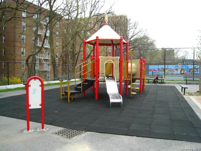 491 Riverdale Avenue, Unit 6D photo 27