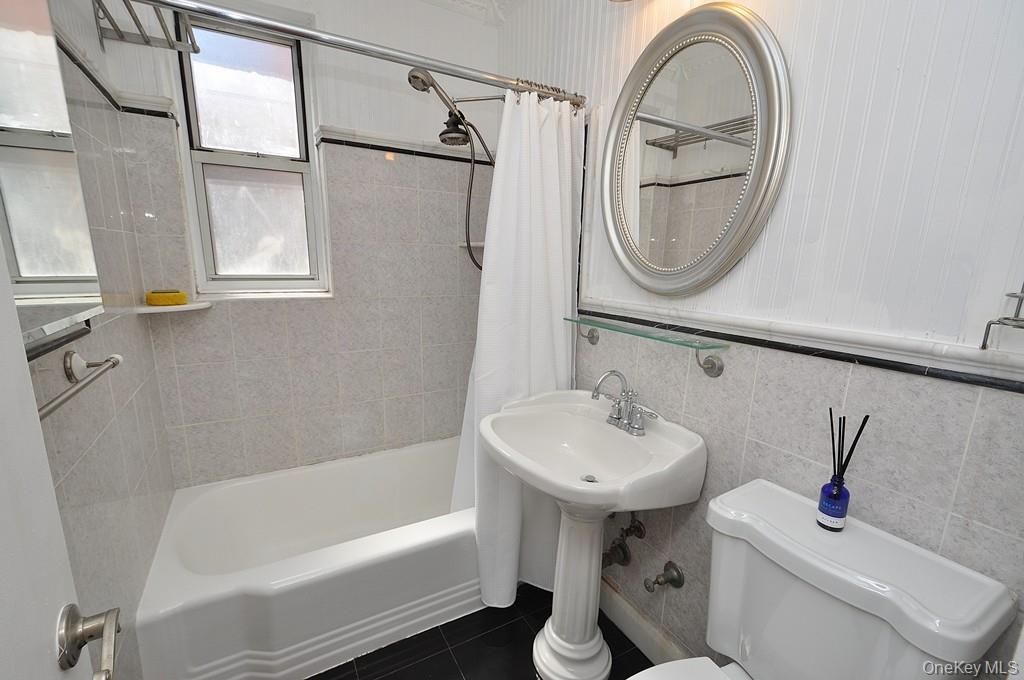 491 Riverdale Avenue, Unit 6D photo 21