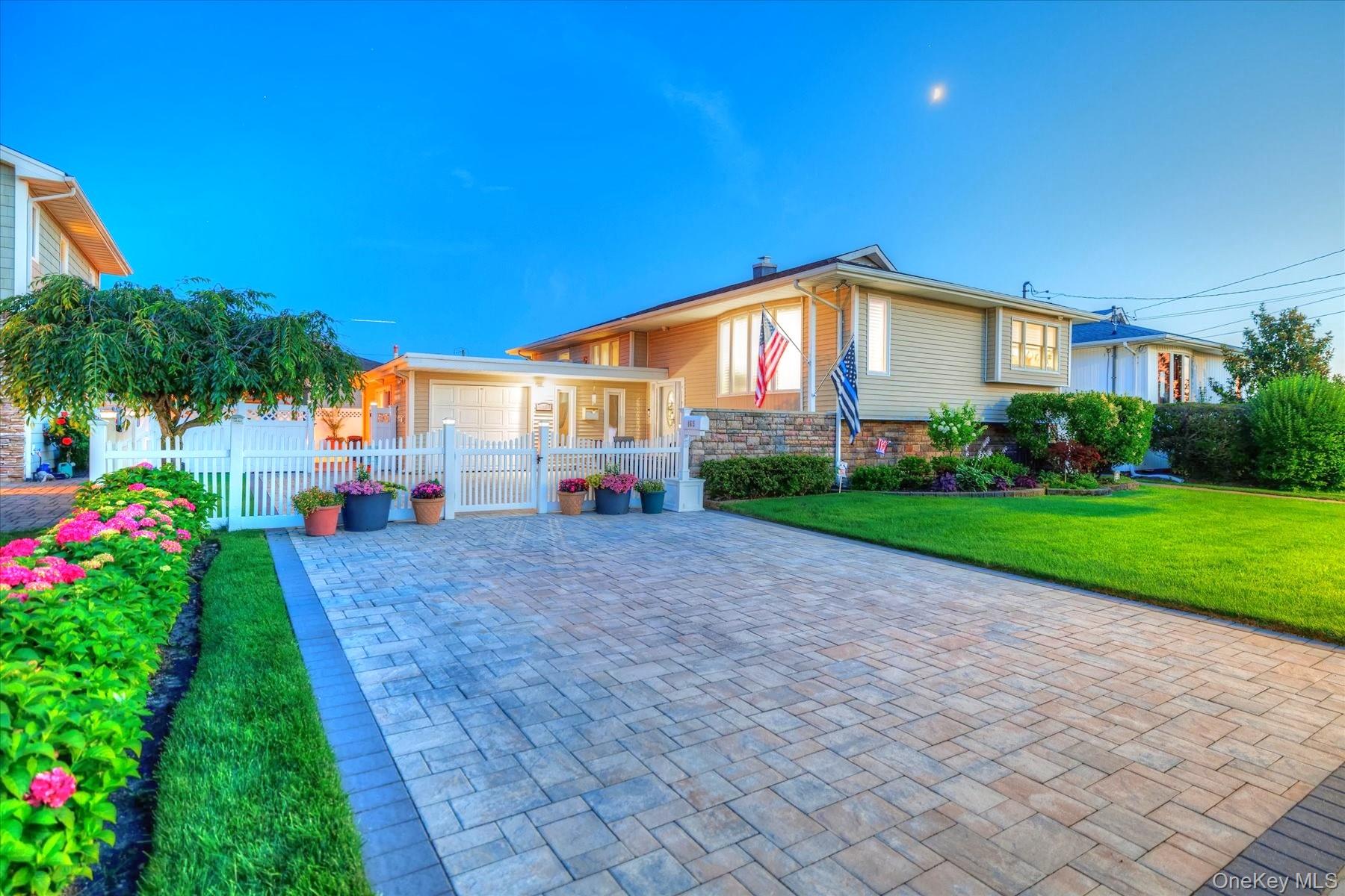 165 Elaine Drive – For Sale