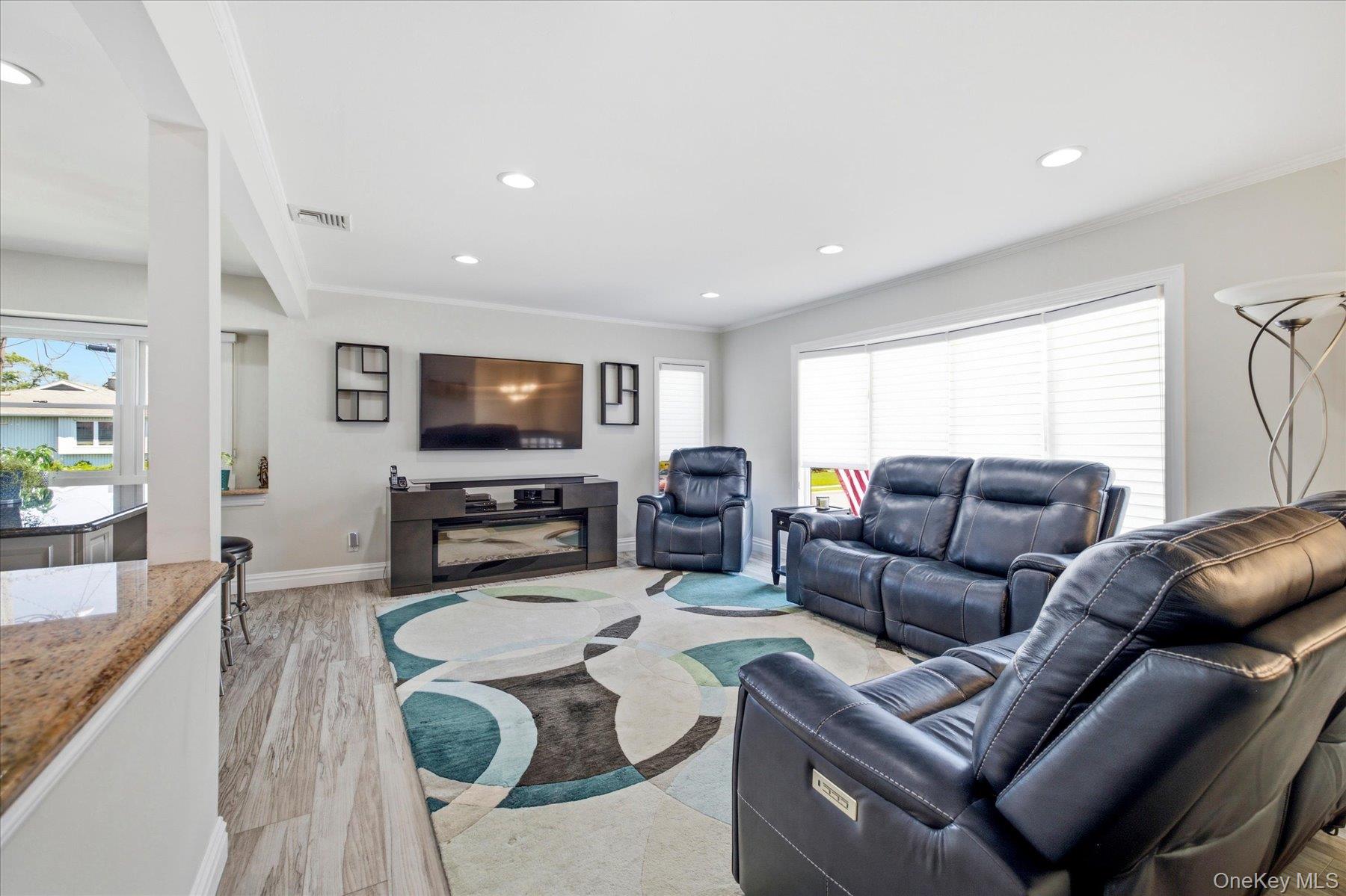 165 Elaine Drive – For Sale photo 14