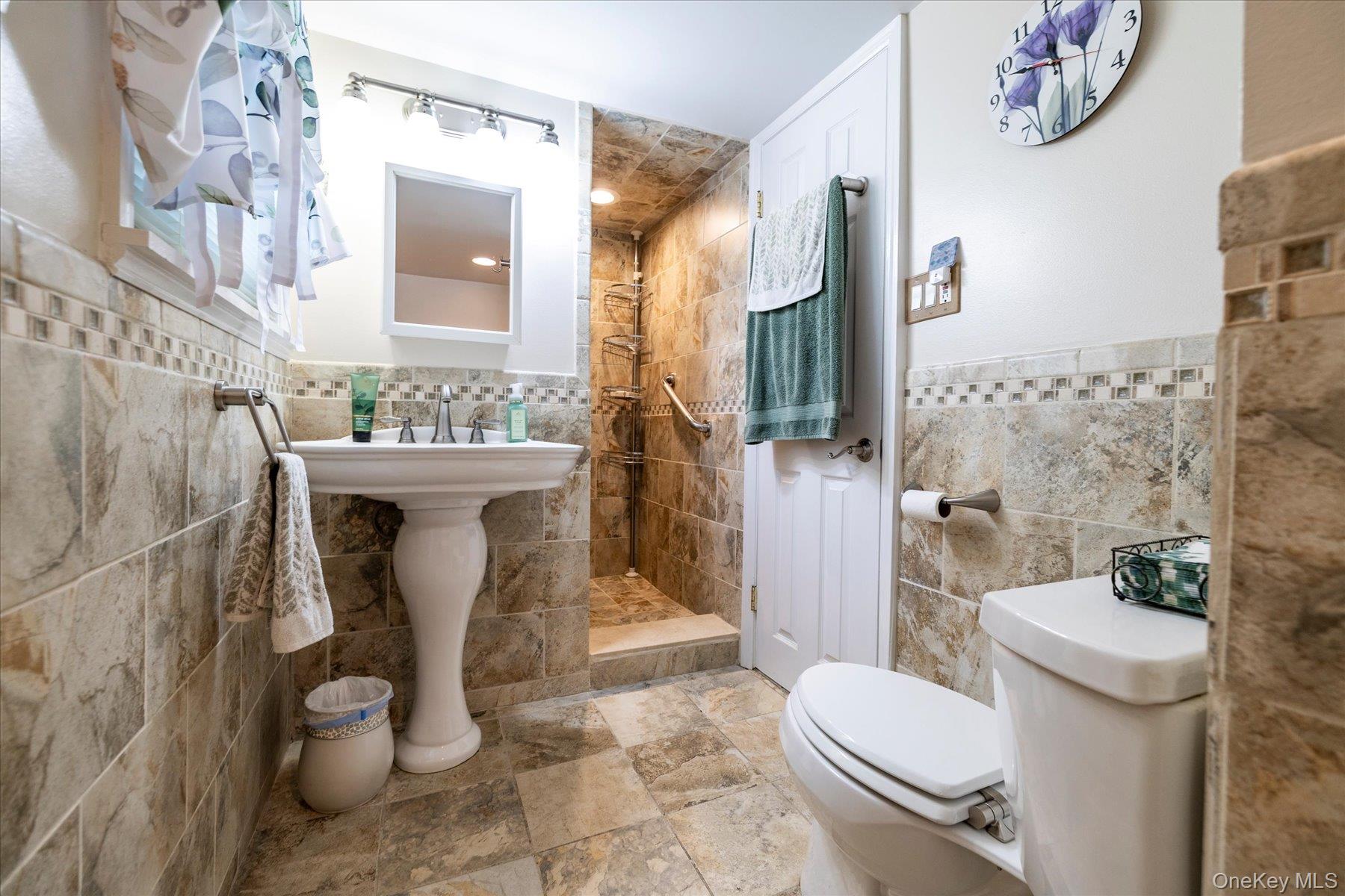 165 Elaine Drive – For Sale photo 23