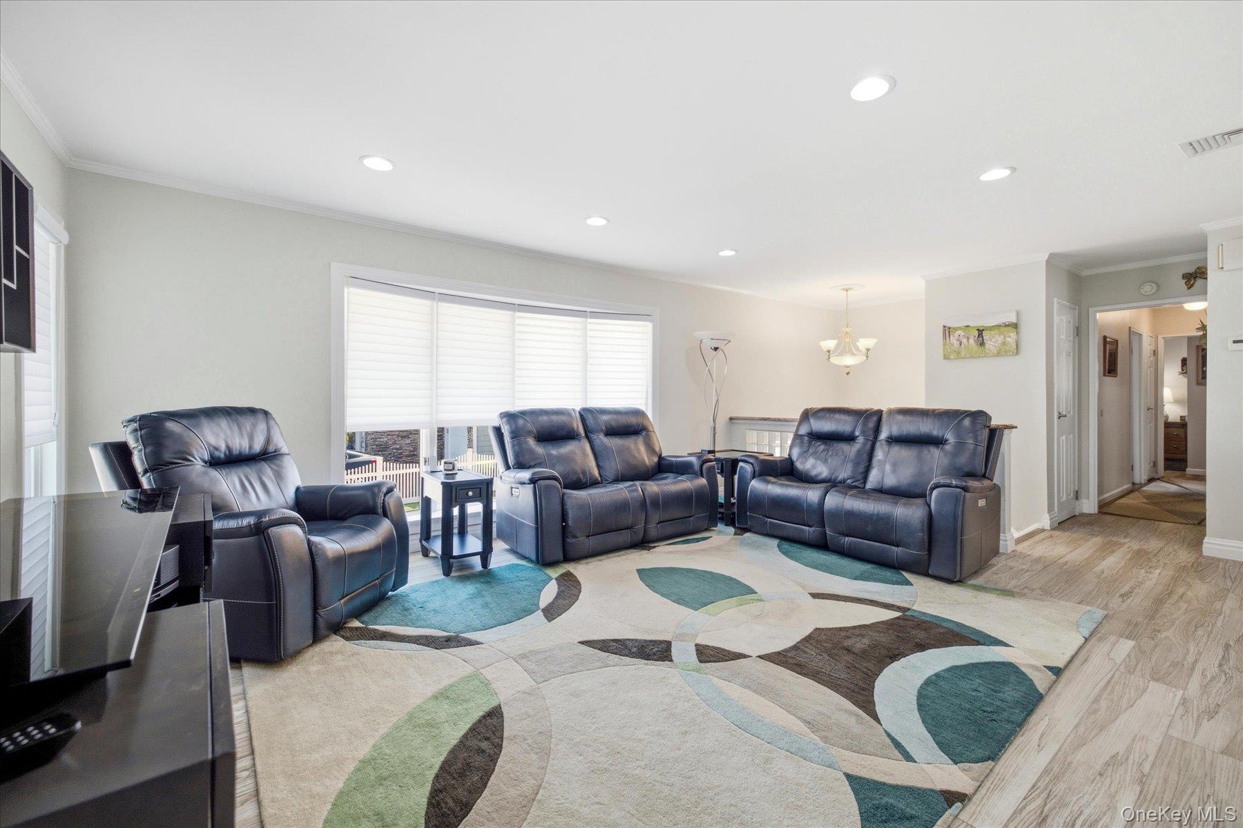 165 Elaine Drive – For Sale photo 13