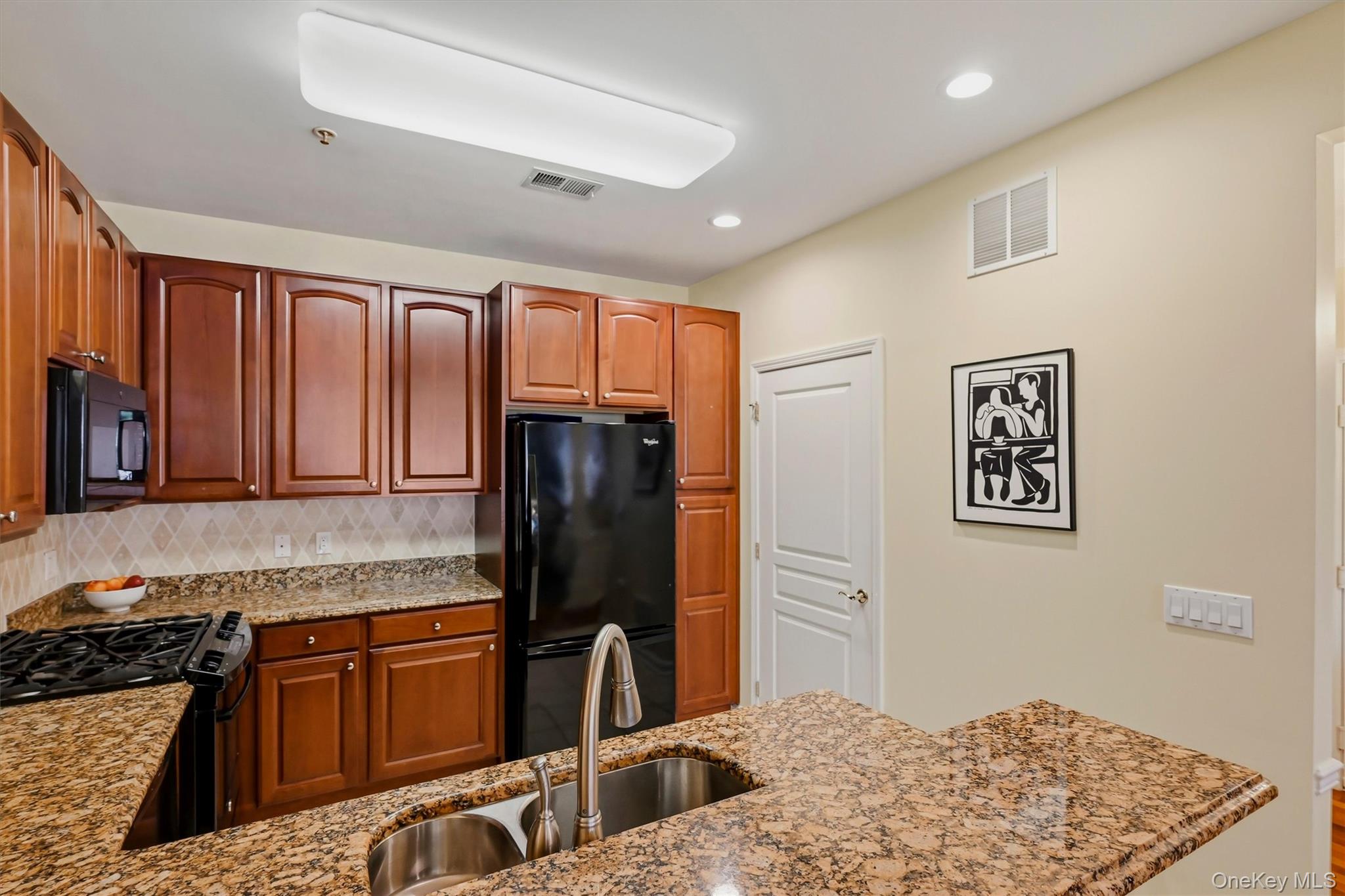 32 N De Baun Avenue # 108, Ramapo NY 10901, Unit 202 photo 5