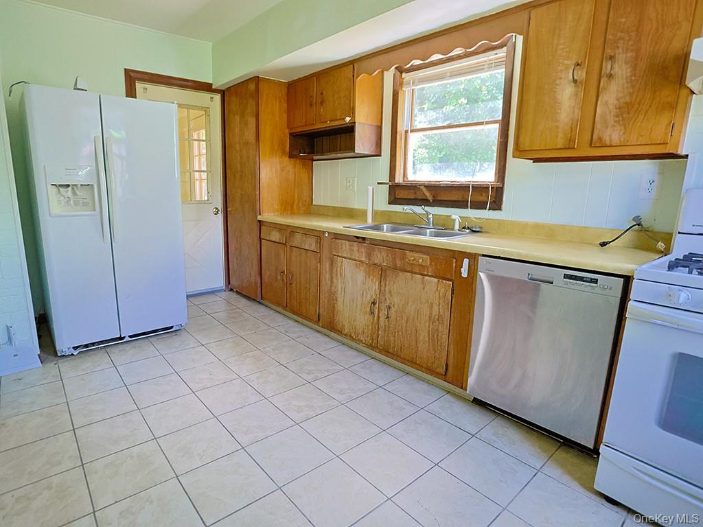 4 Lincoln Street – For Sale photo 8