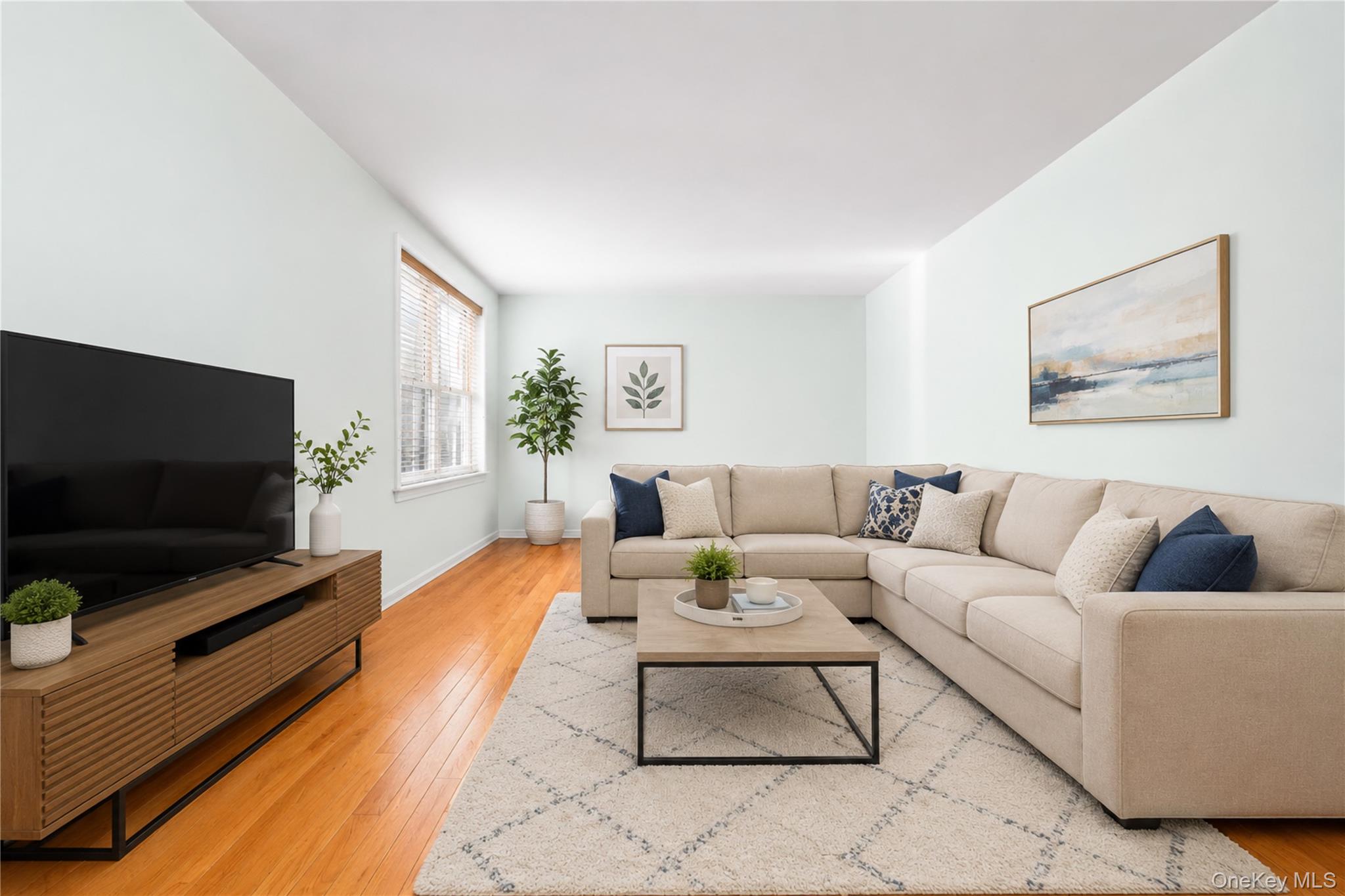 27-10 Parsons Boulevard, Unit 4B