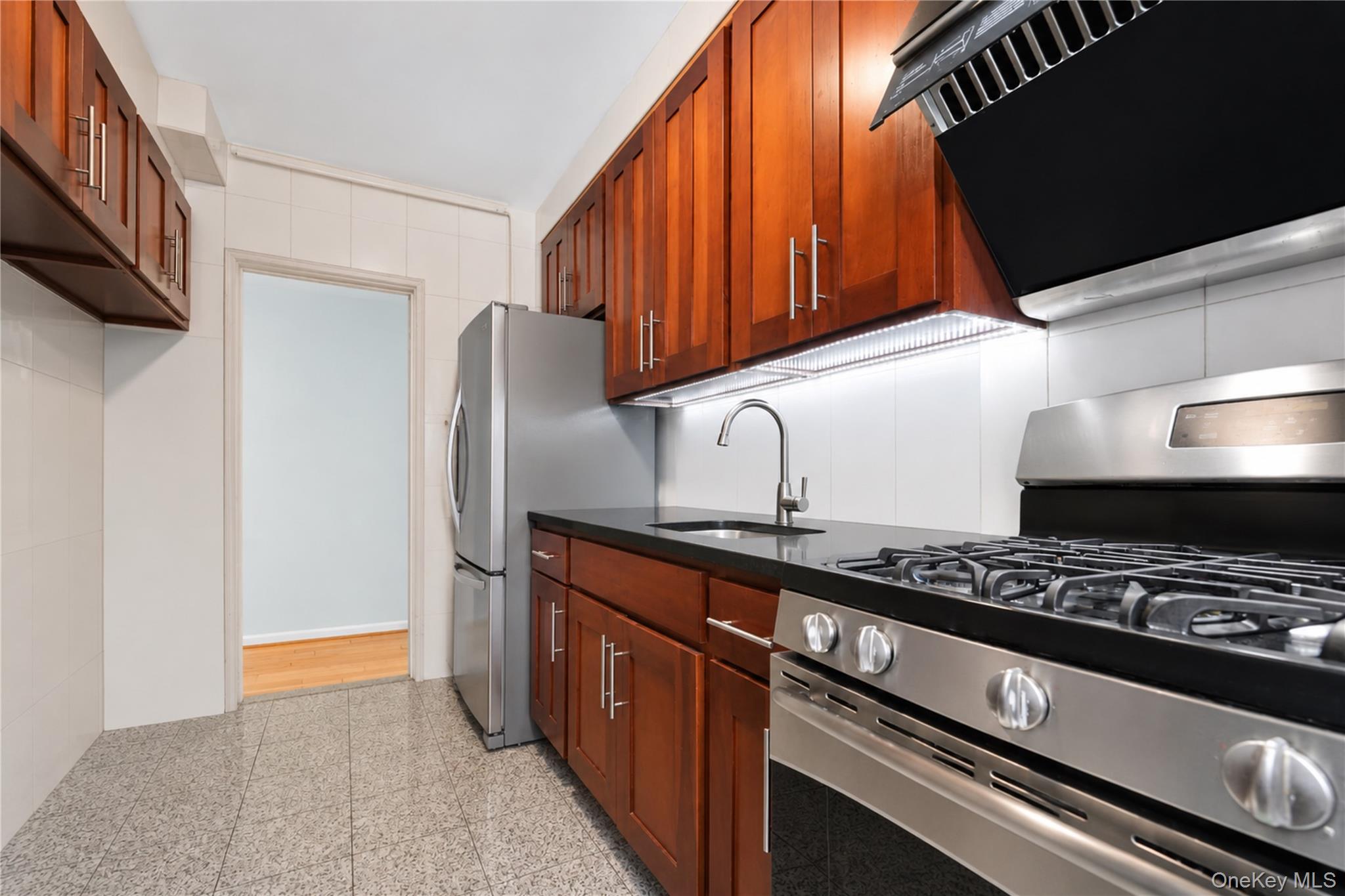 27-10 Parsons Boulevard, Unit 4B photo 10