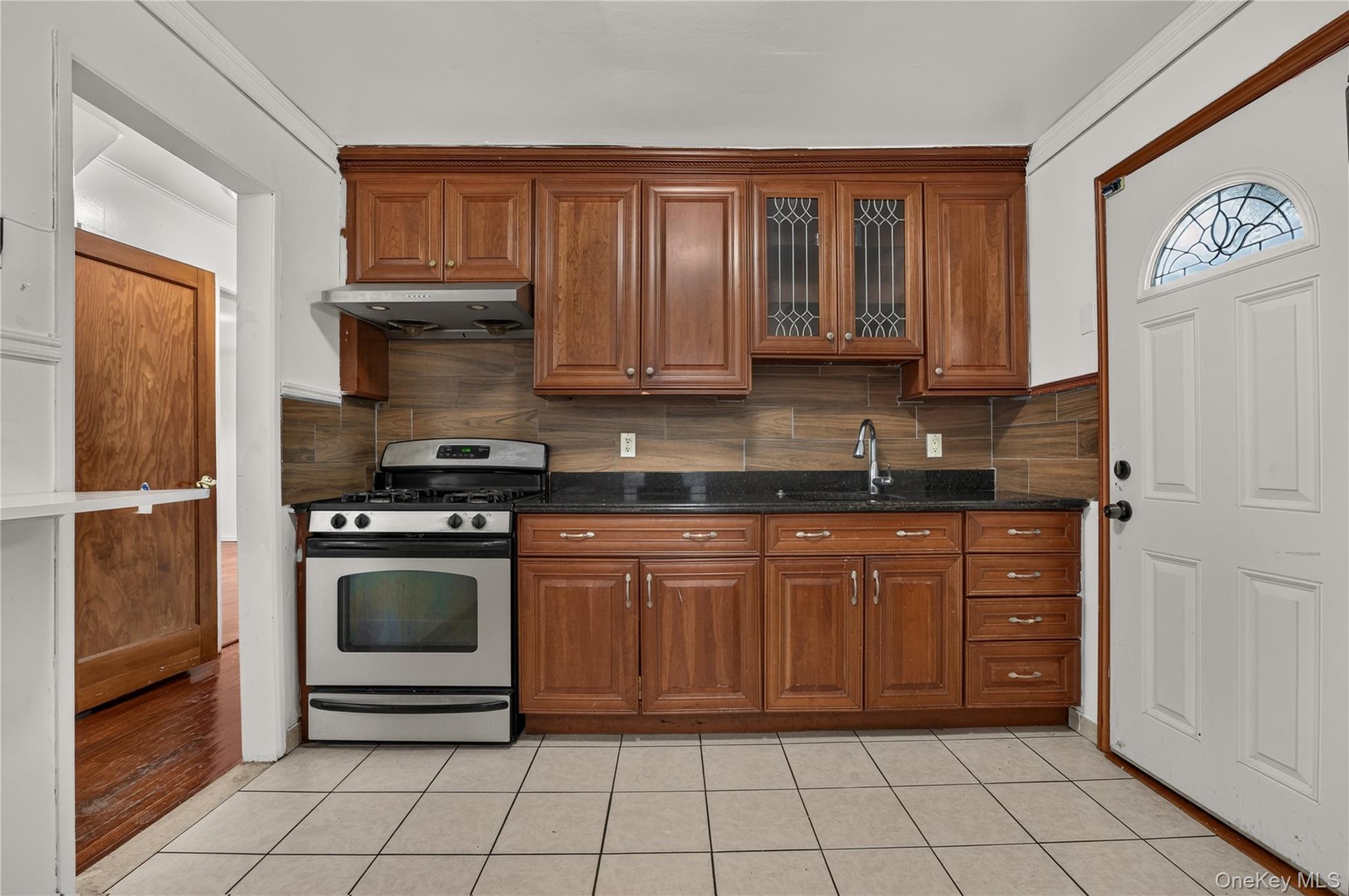 33 N Montgomery Street – For Sale photo 8