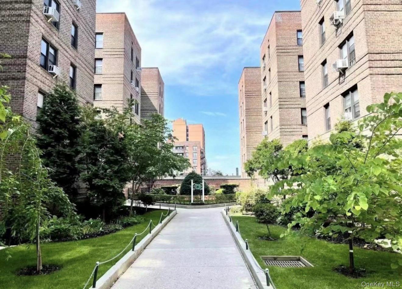 43-40 Union Street, Unit 2D
