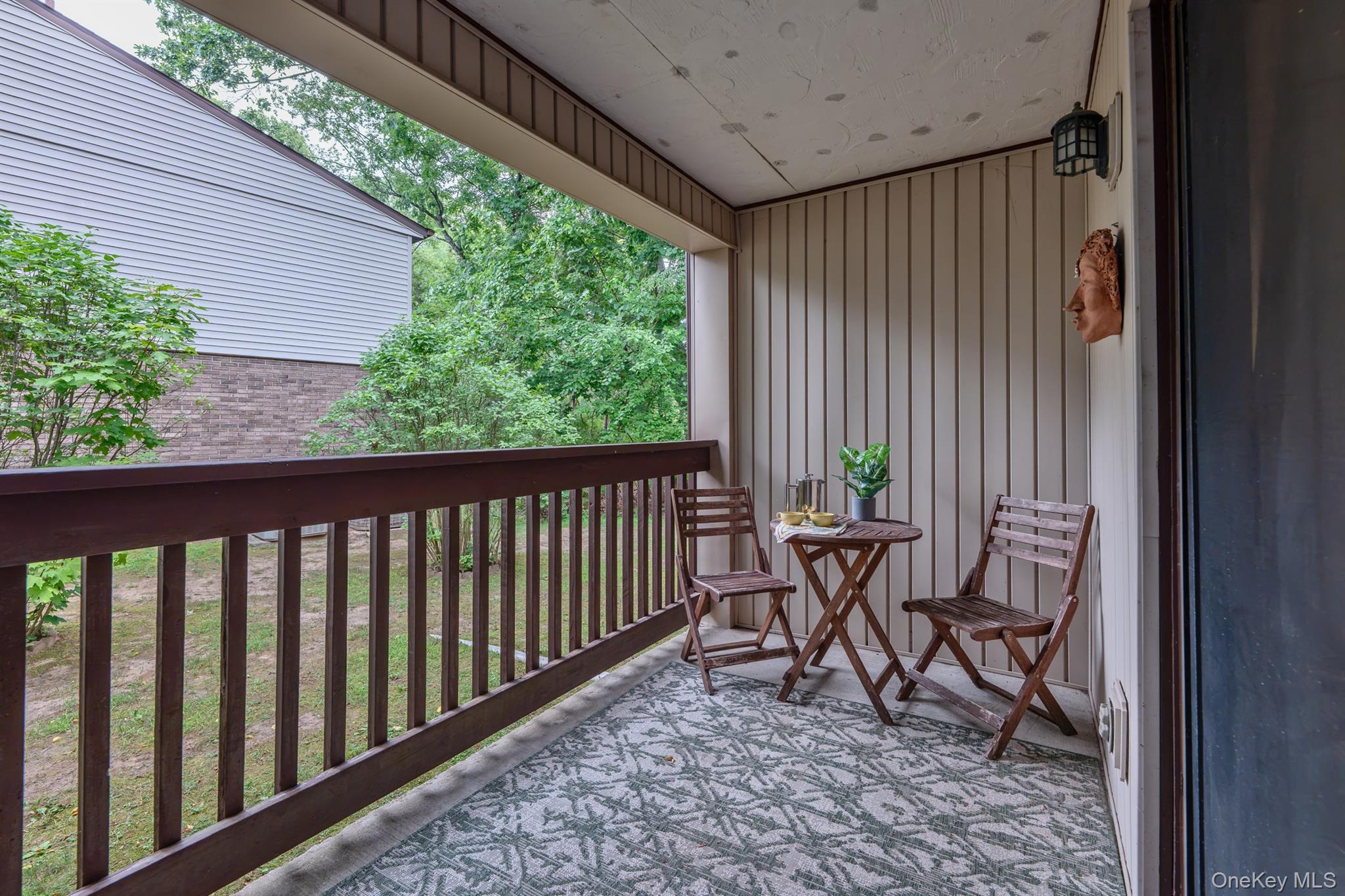 303 Village Court – For Sale photo 12
