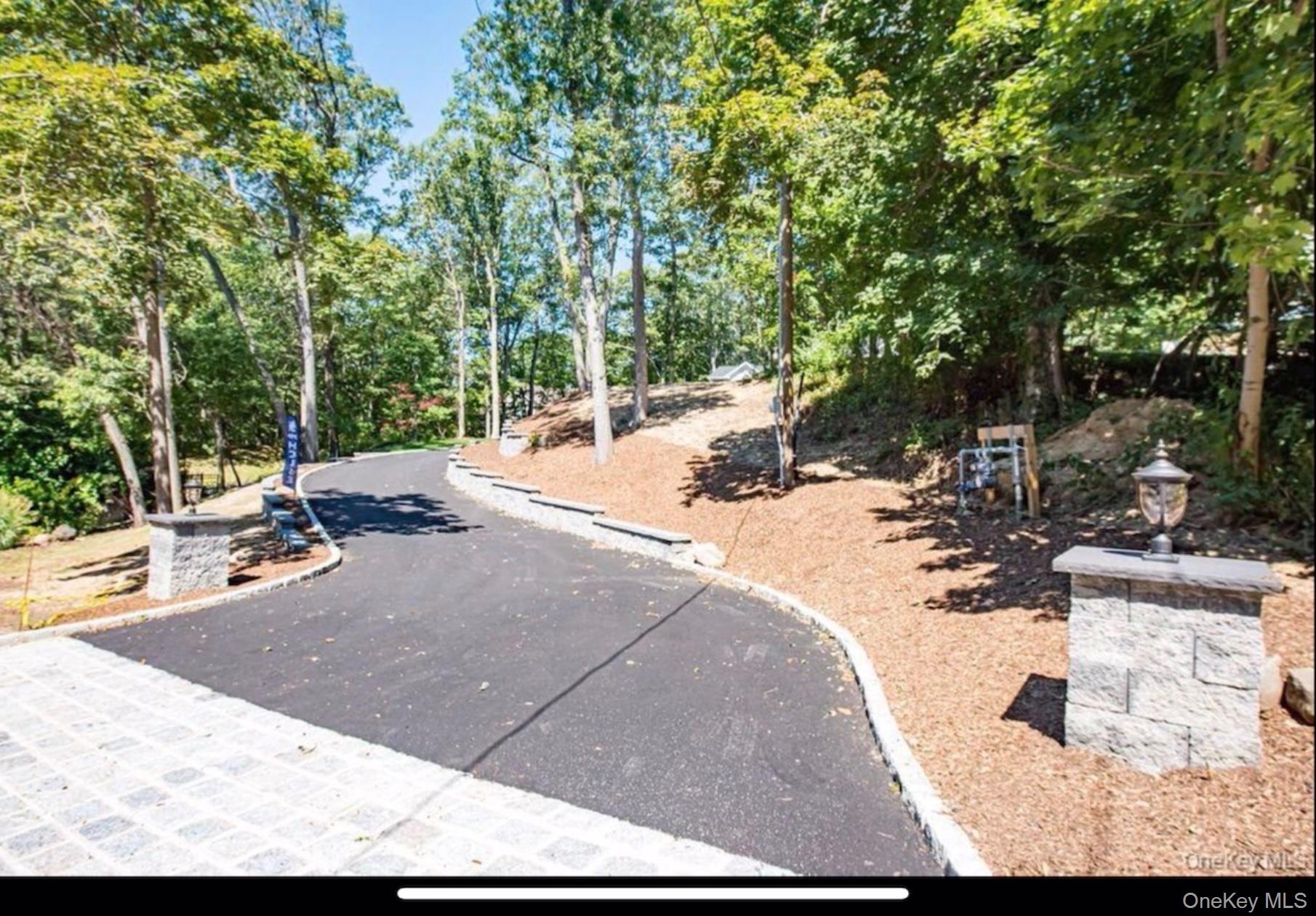 597 Pulaski Road – For Sale photo 4
