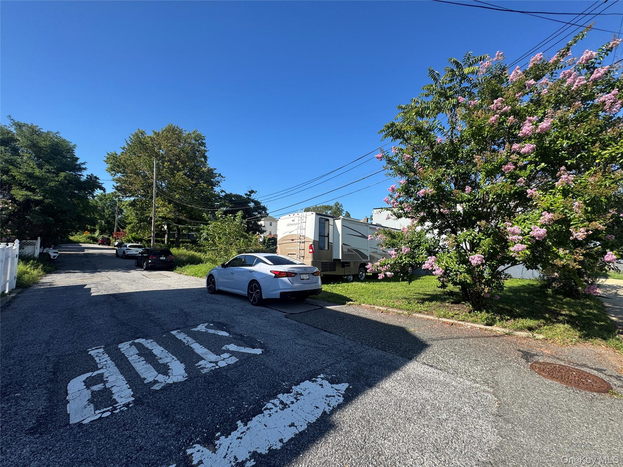 8 Iroquois Street – For Sale photo 3