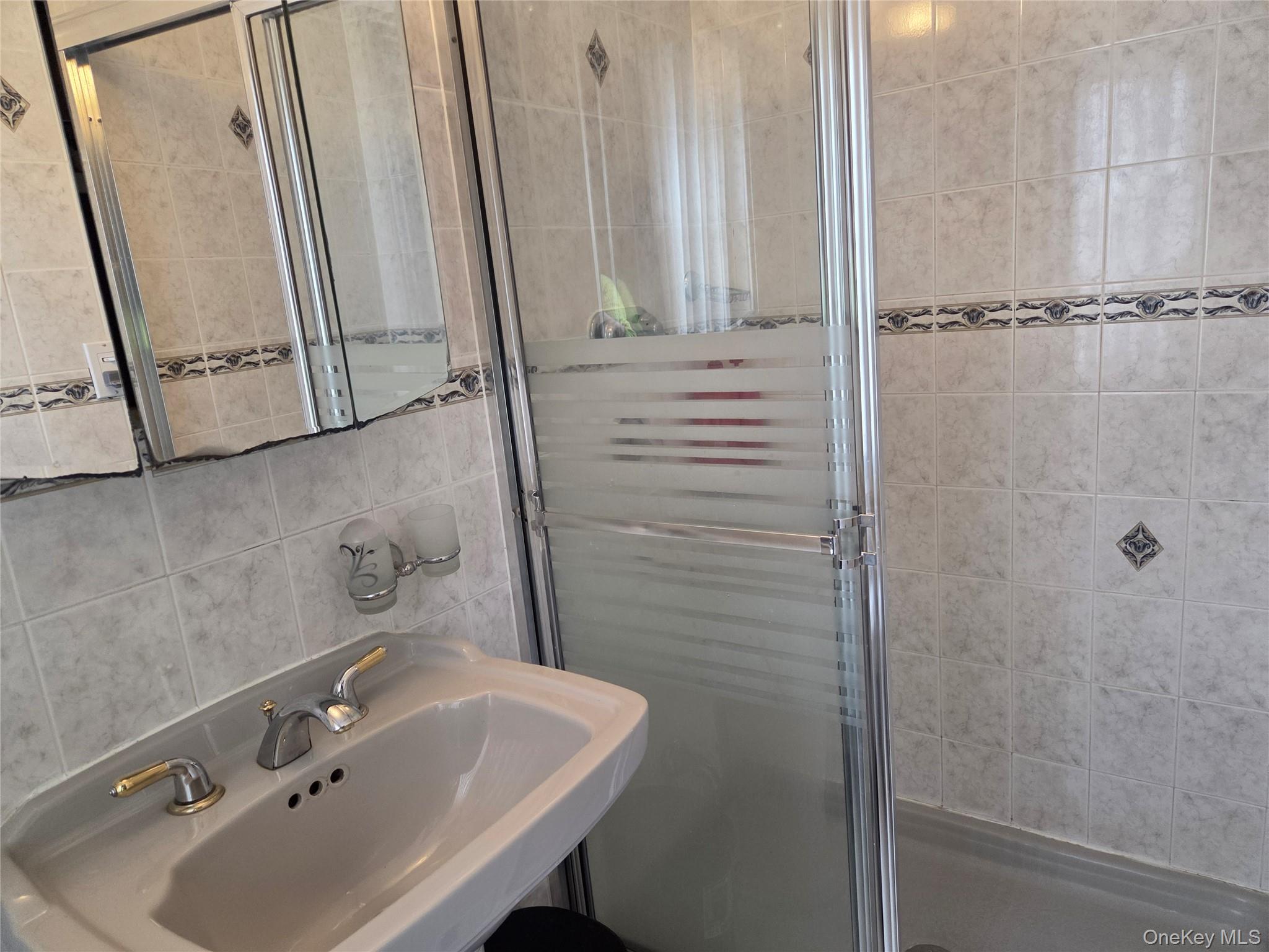 15-40 215th Street – For Sale photo 26