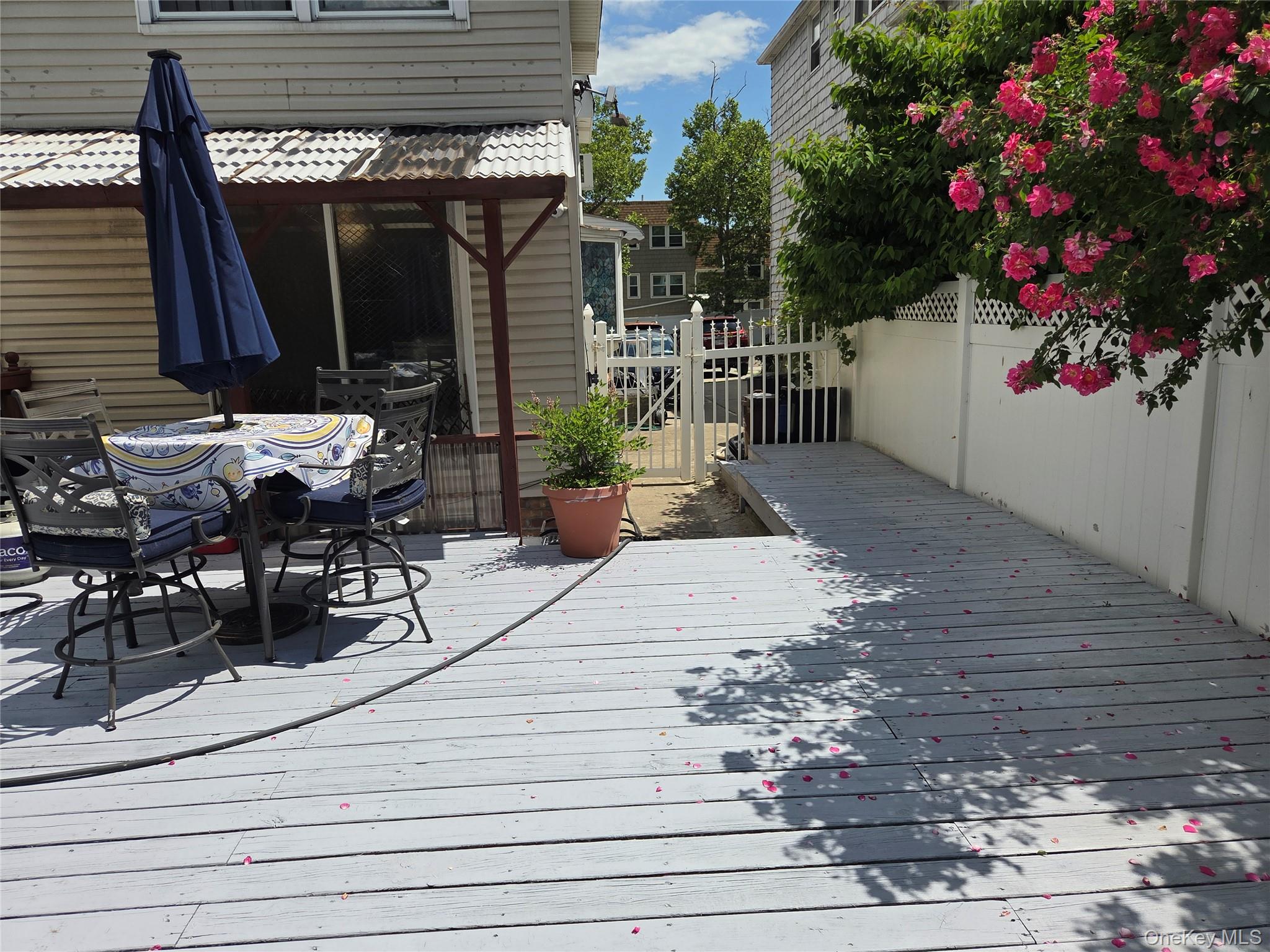 15-40 215th Street – For Sale photo 11