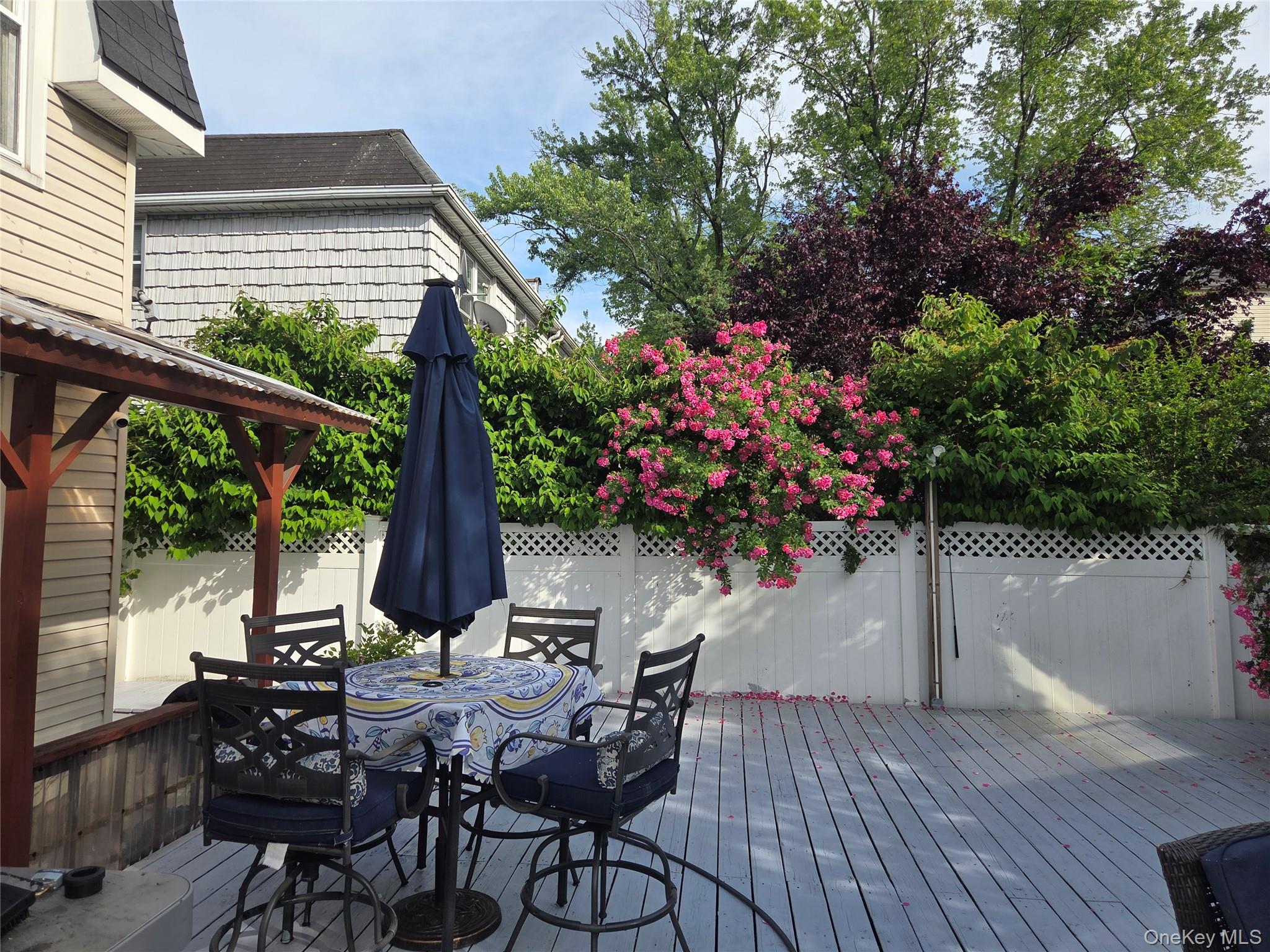 15-40 215th Street – For Sale
