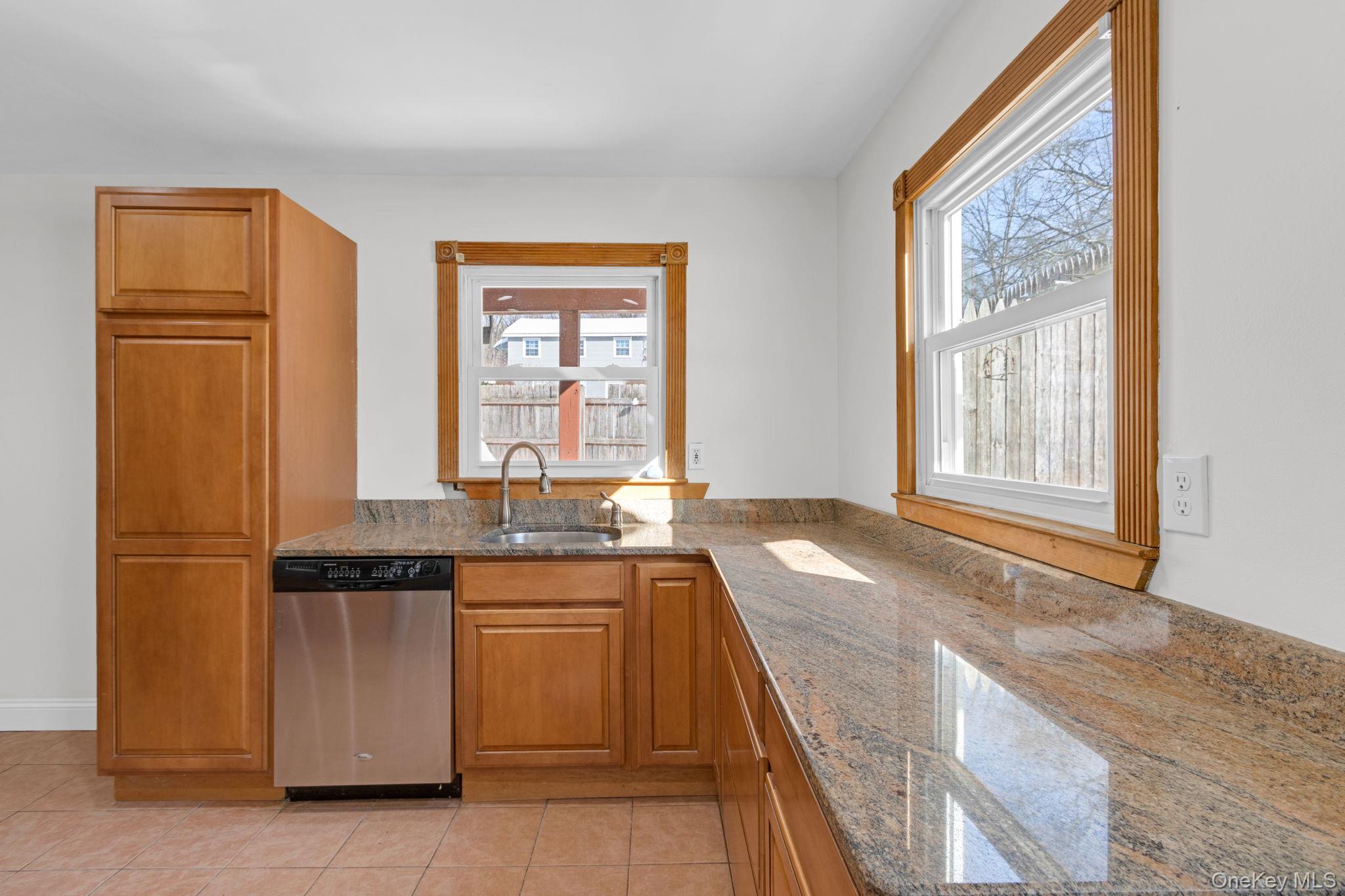 51 Greenwood Avenue – For Sale photo 3
