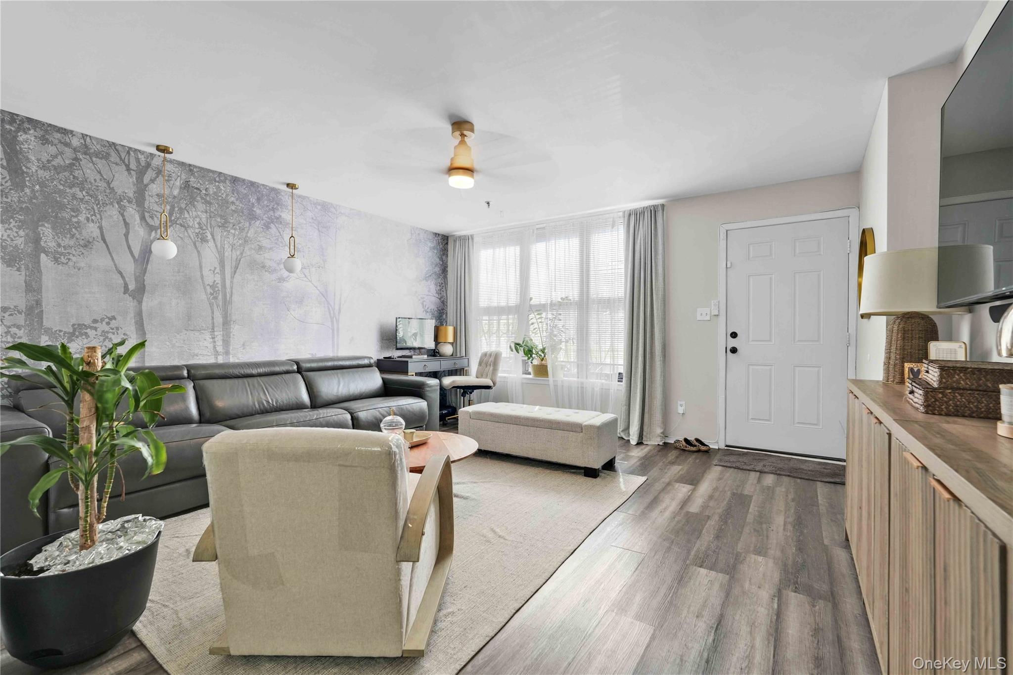 2001 Prospect Avenue – For Sale photo 2