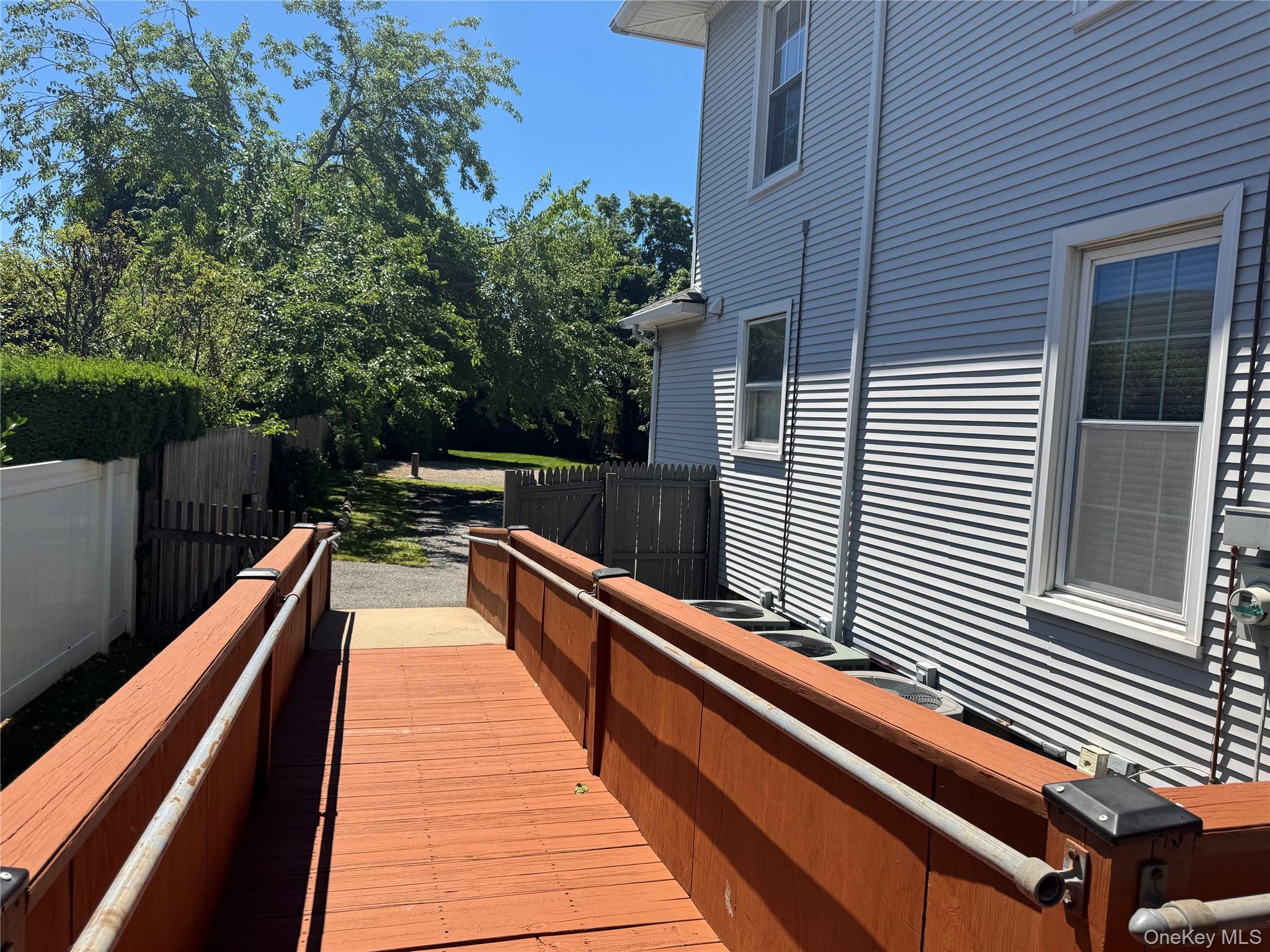 62 Bowman Avenue, Unit 3 photo 32