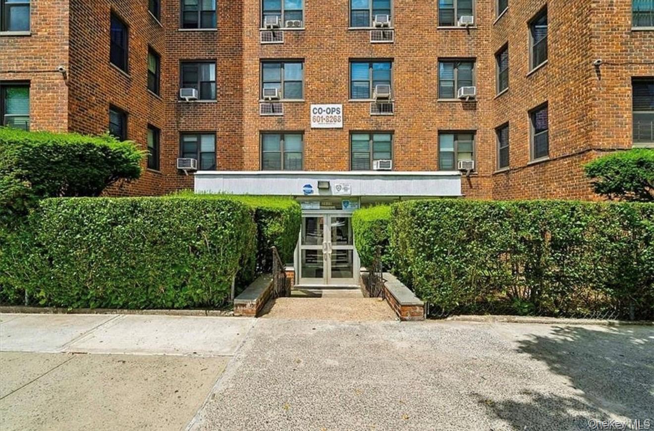2835 Webb Avenue, Unit 6E