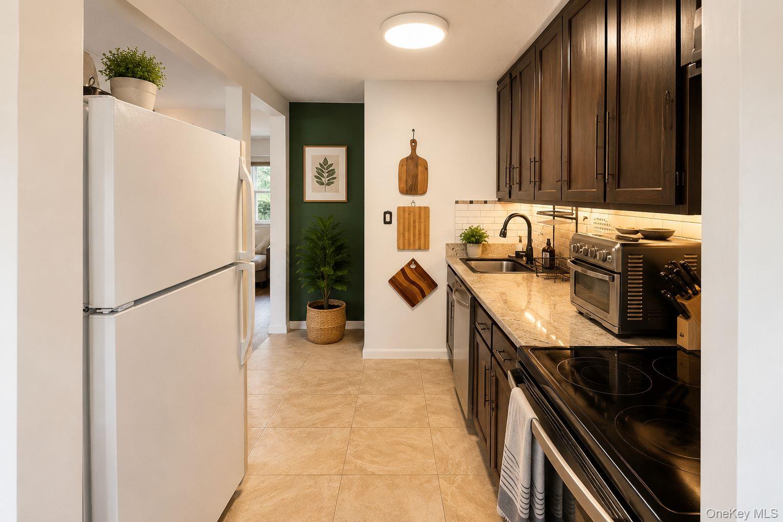 160 Academy Street, Unit 3J photo 6