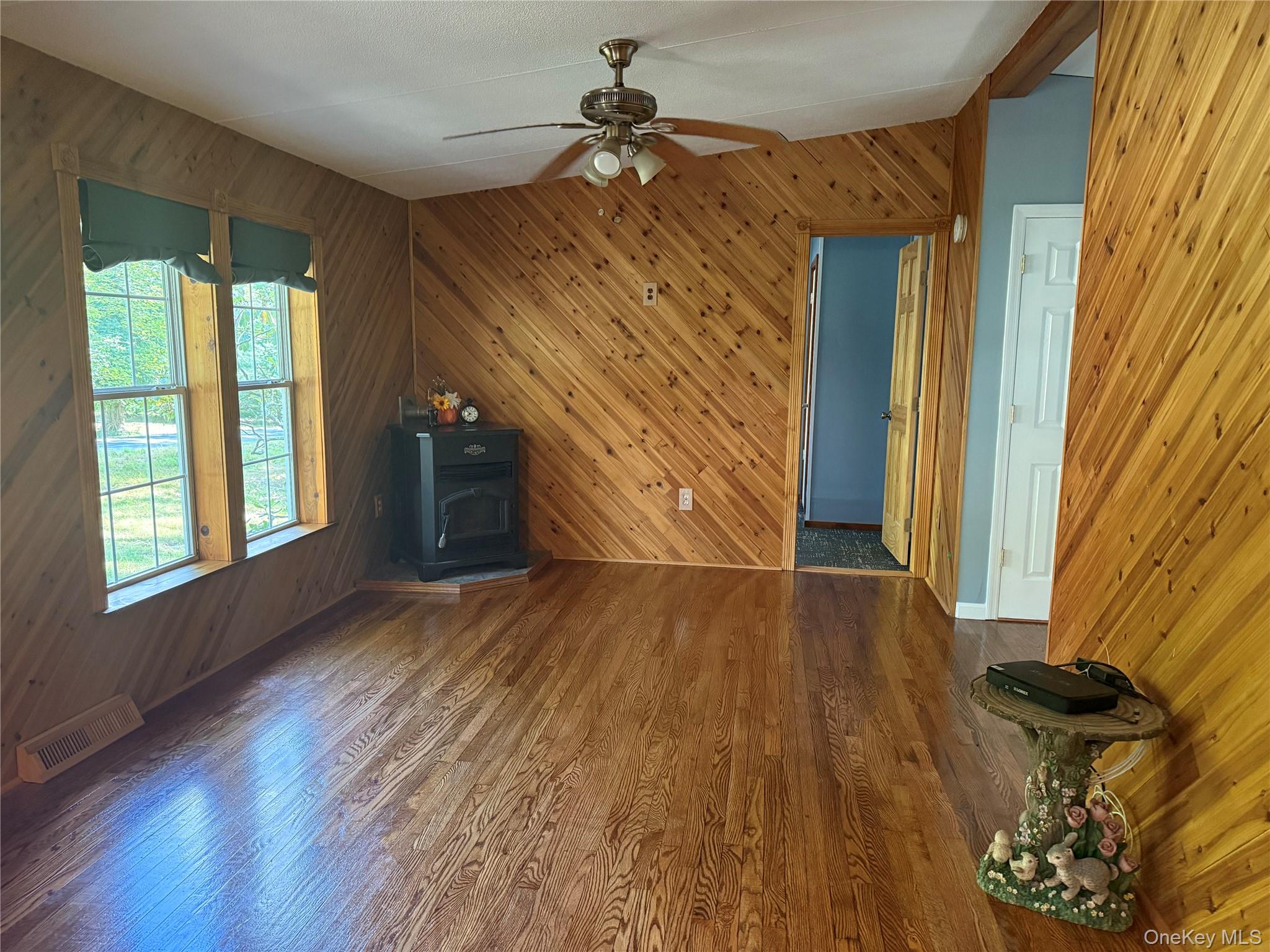 35 Oneida Trail – For Sale photo 10