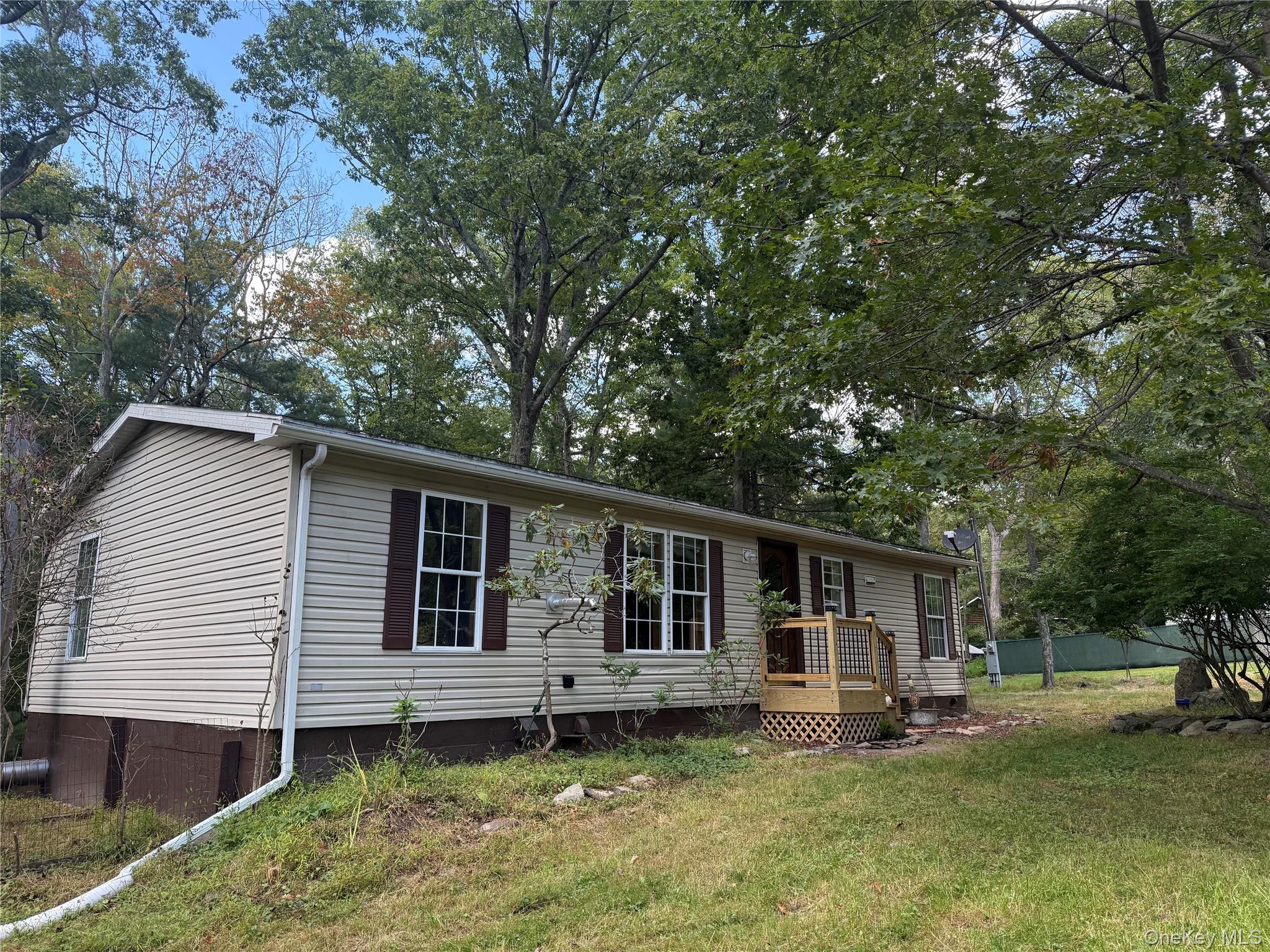 35 Oneida Trail – For Sale photo 2