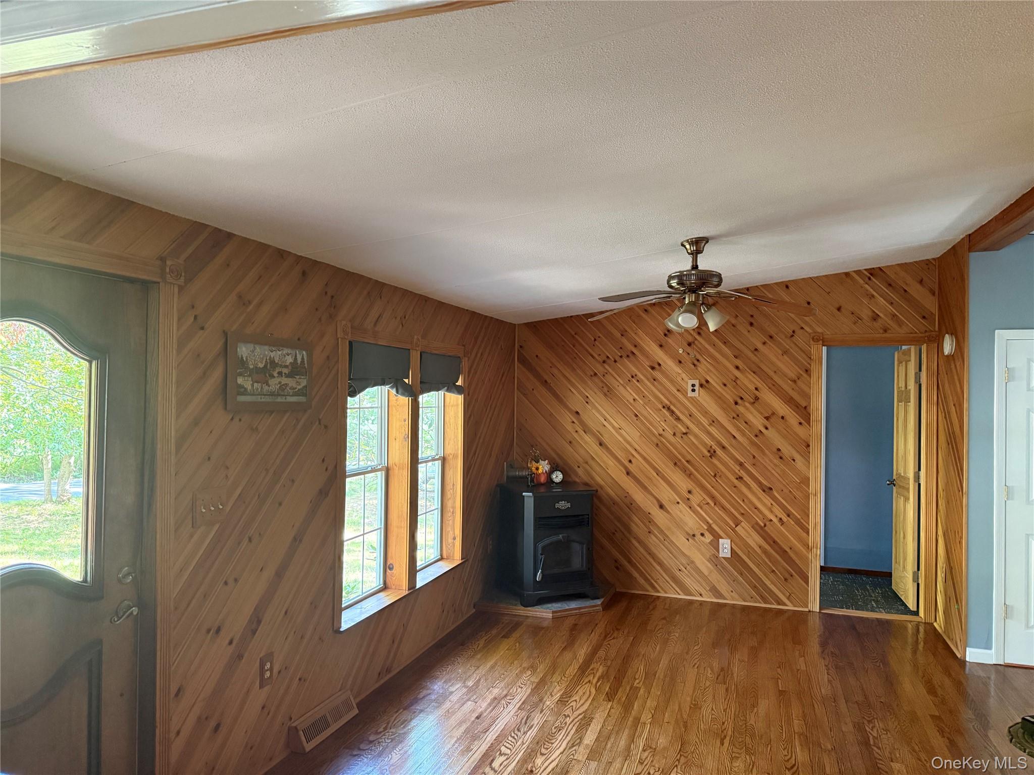 35 Oneida Trail – For Sale photo 12