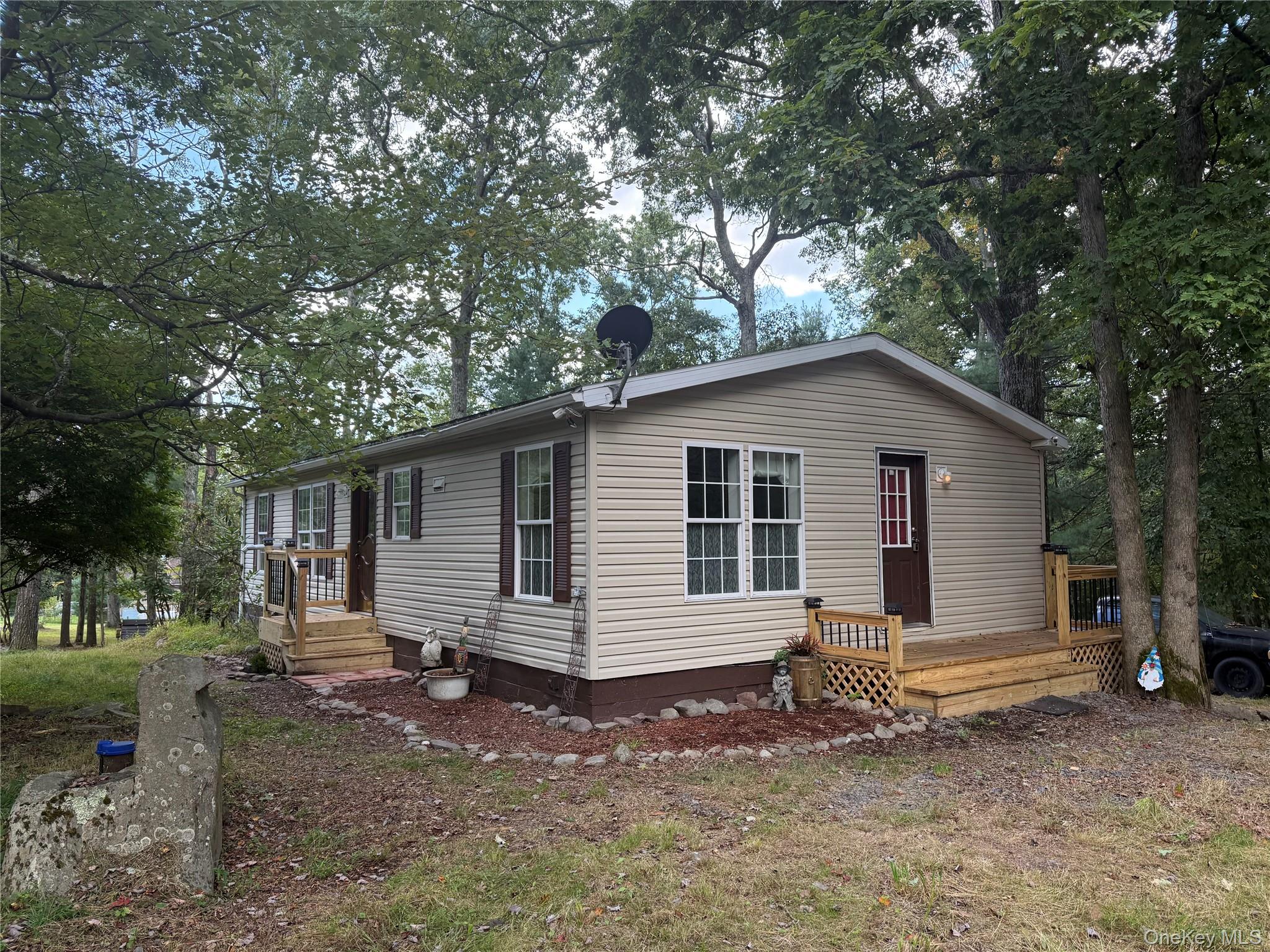 35 Oneida Trail – For Sale