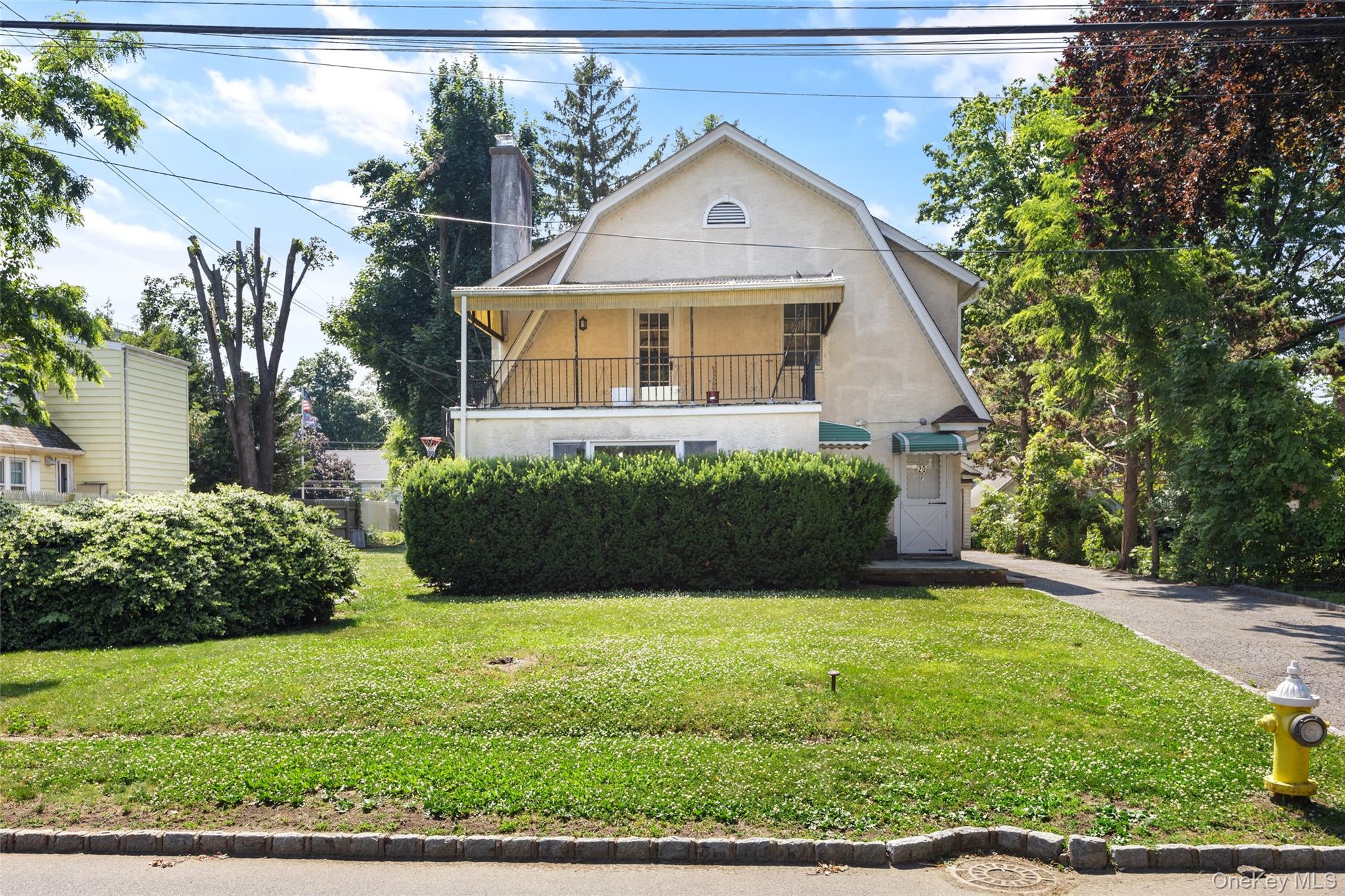 20 Spruce Street – For Sale photo 2
