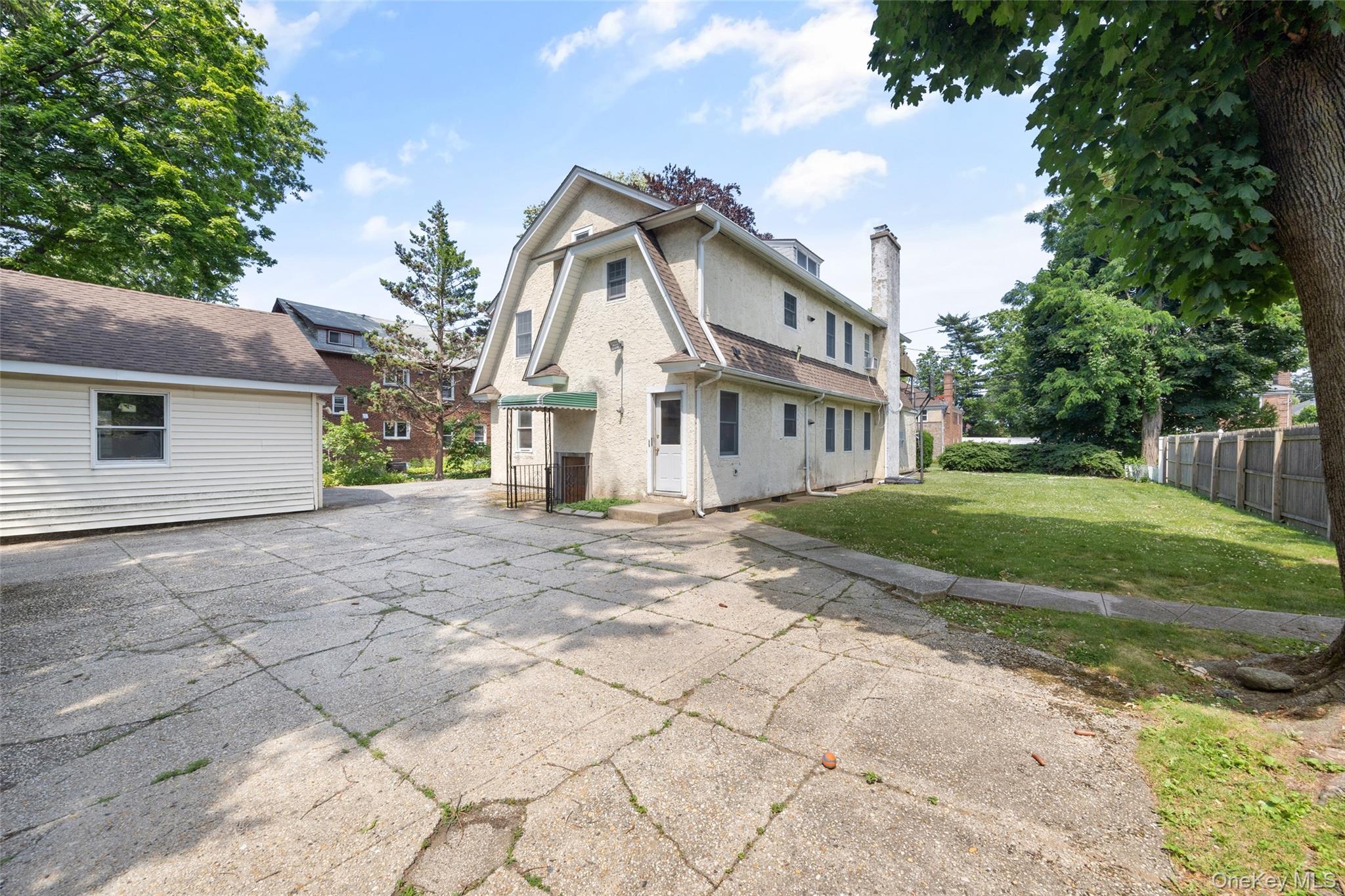 20 Spruce Street – For Sale photo 24