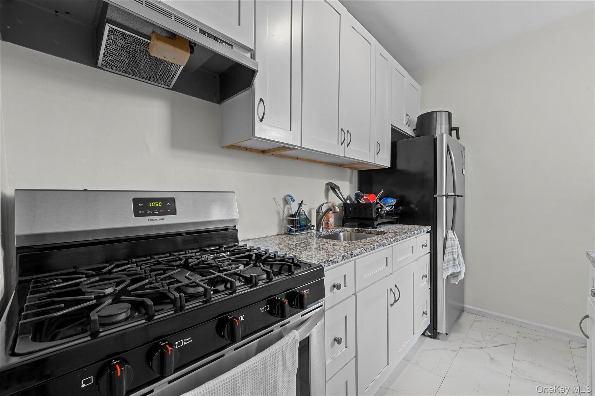 3245 Perry Avenue, Unit 6F photo 8
