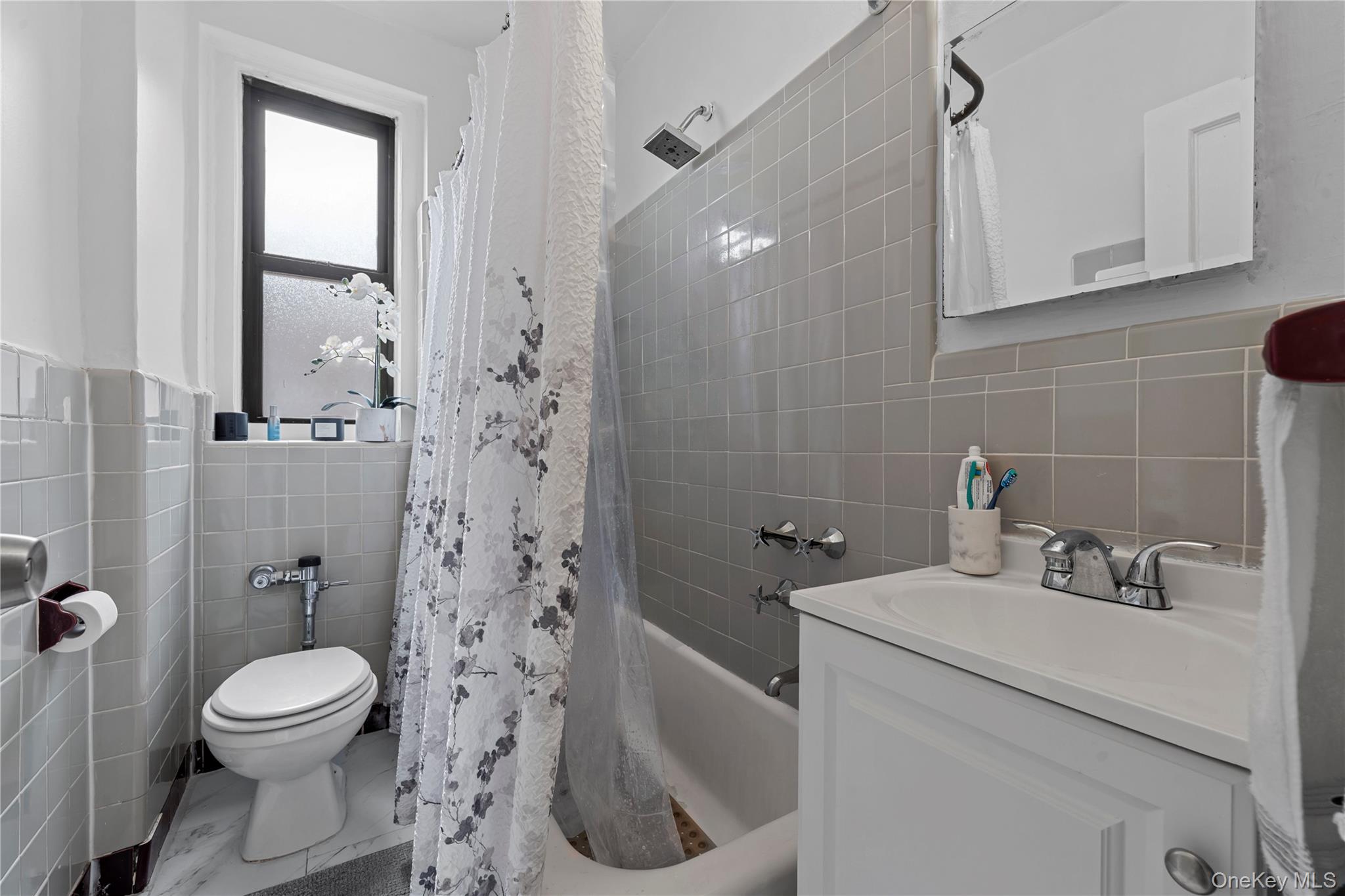 3245 Perry Avenue, Unit 6F photo 12