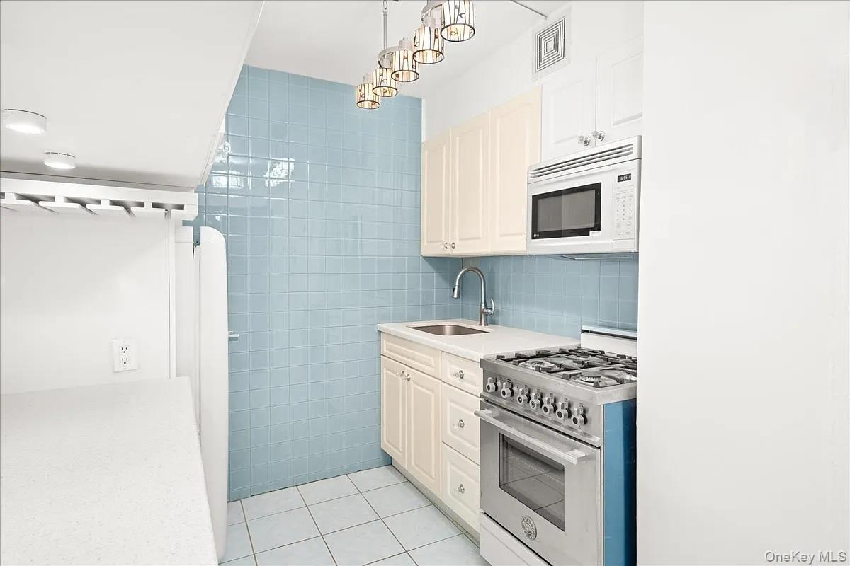 131 W 85th Street, Unit 1E photo 5