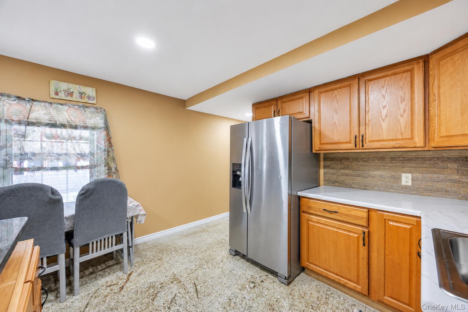 600 Broadway, Unit D14 photo 11