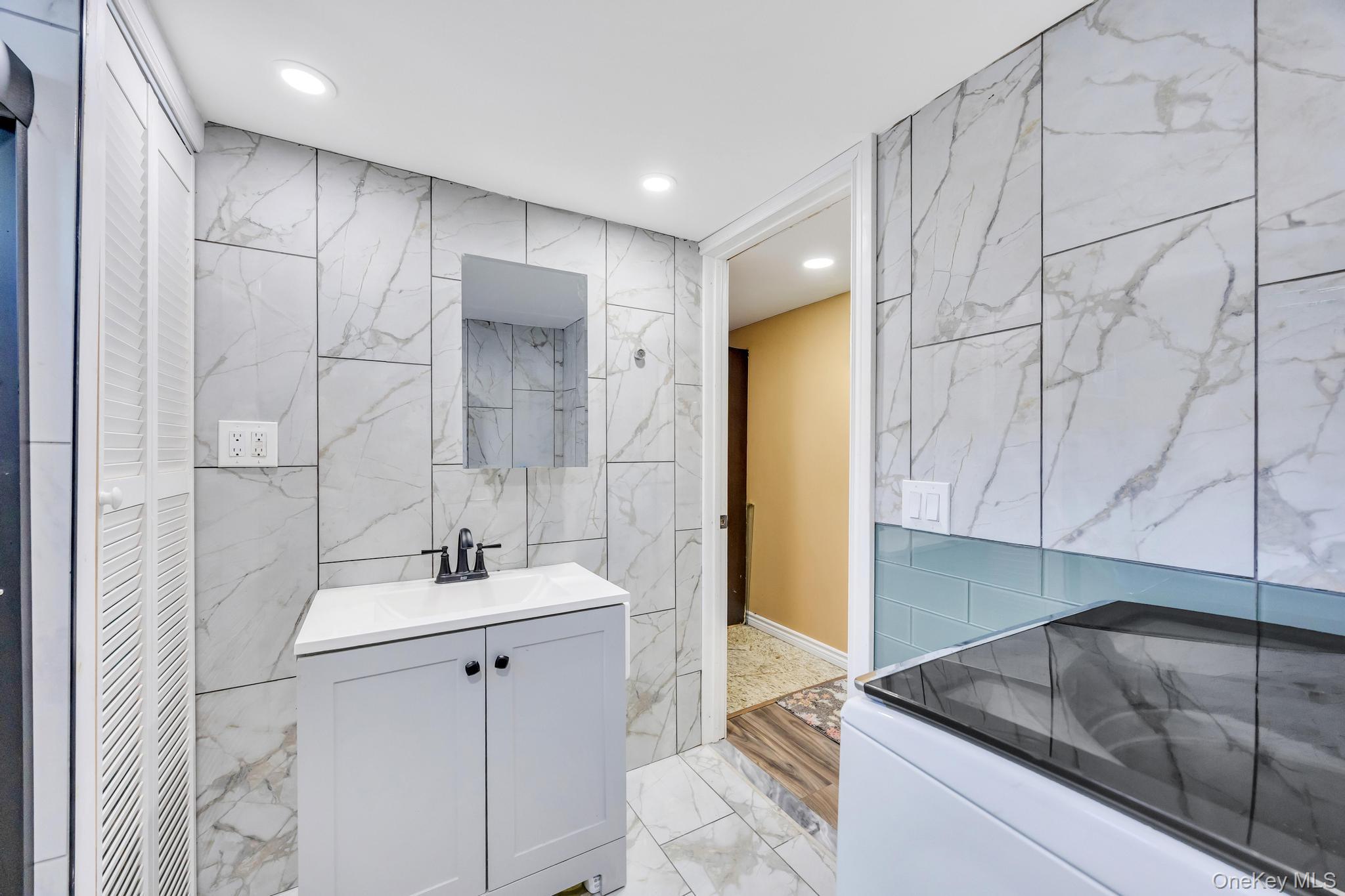 600 Broadway, Unit D14 photo 21