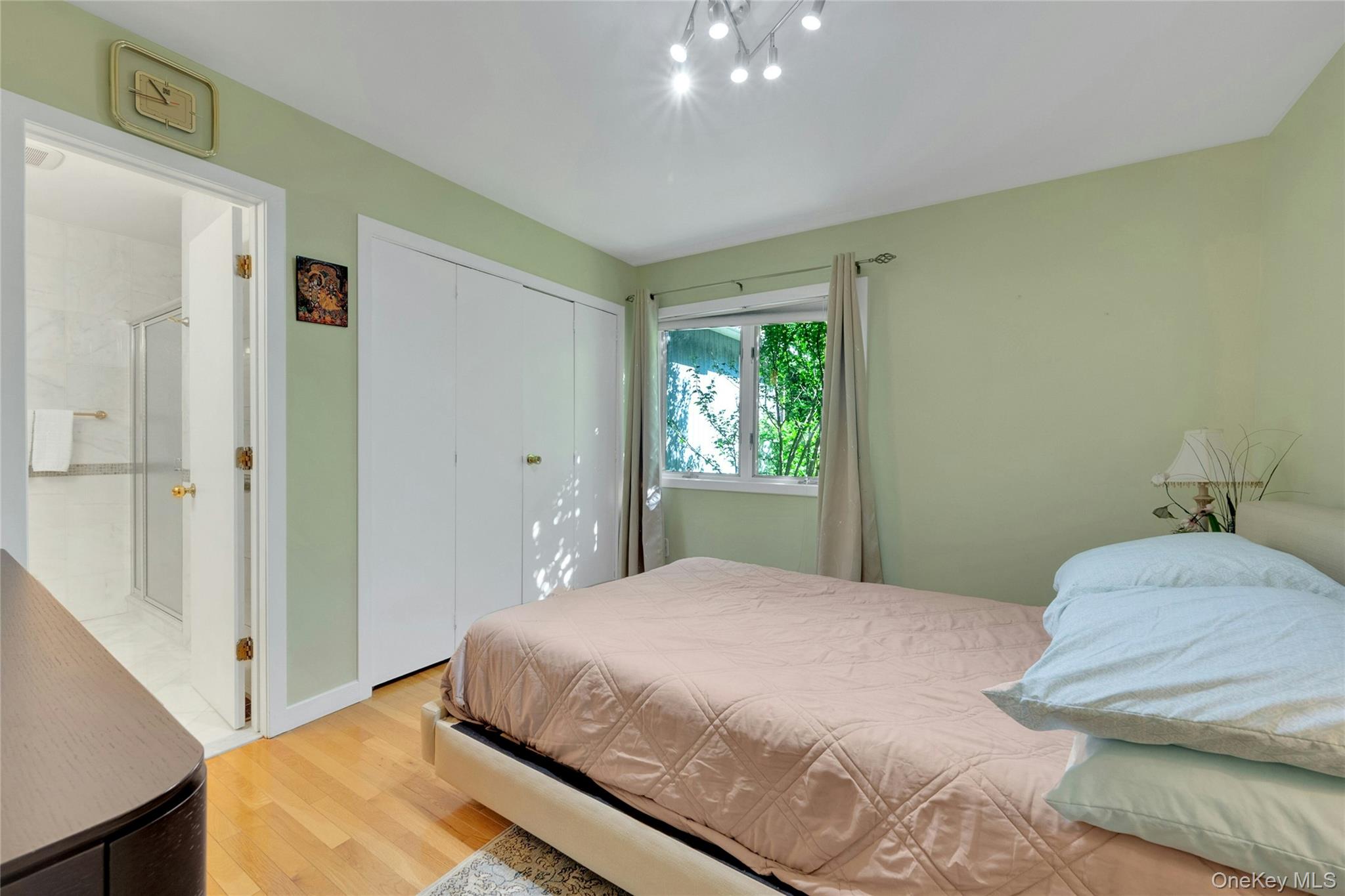 2 Meadowwood Lane – For Rent photo 22