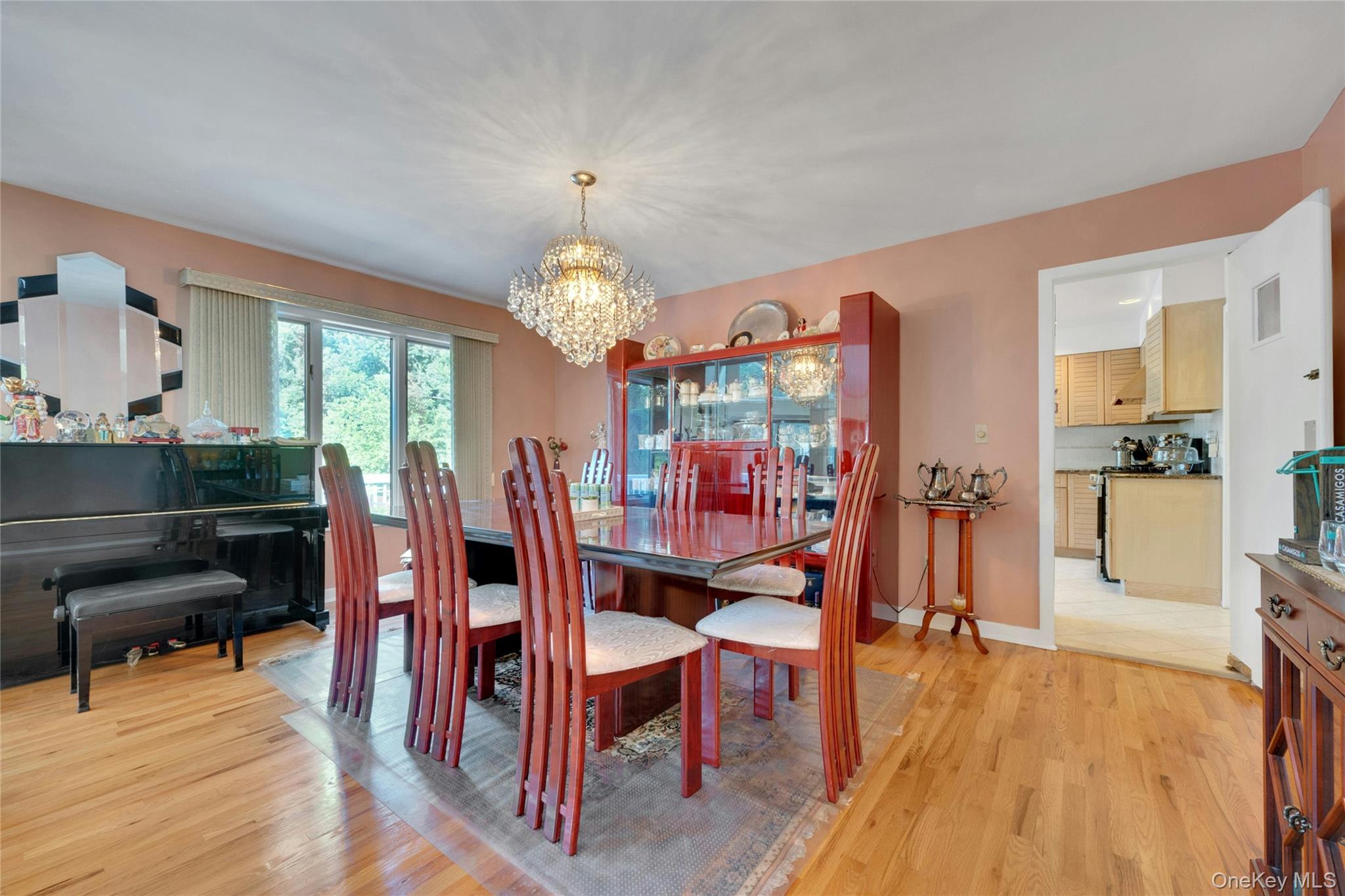 2 Meadowwood Lane – For Rent photo 9